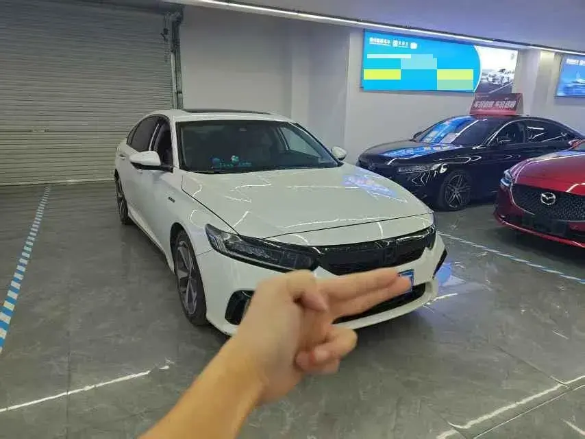 2019 HONDA INSPIRE thumbnail 3