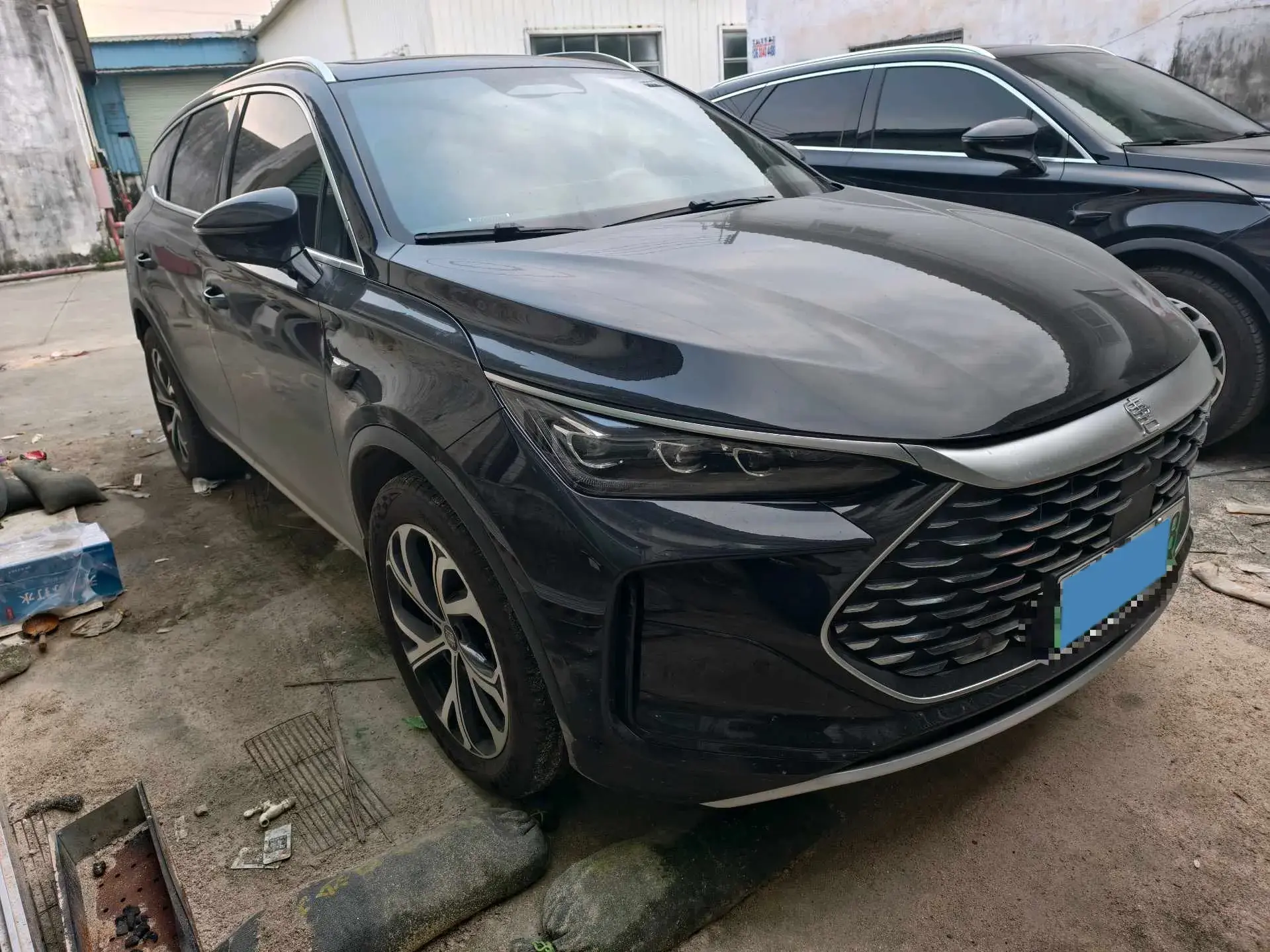 2025 BYD TANG thumbnail 3