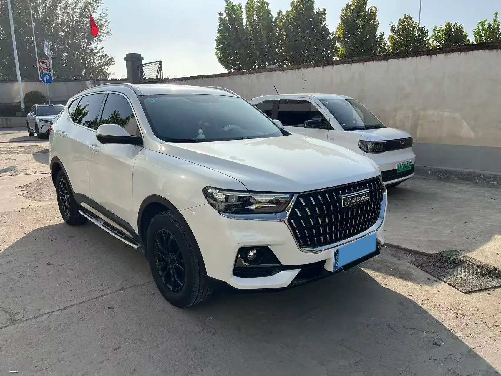 2023 HAVAL H6 thumbnail 2