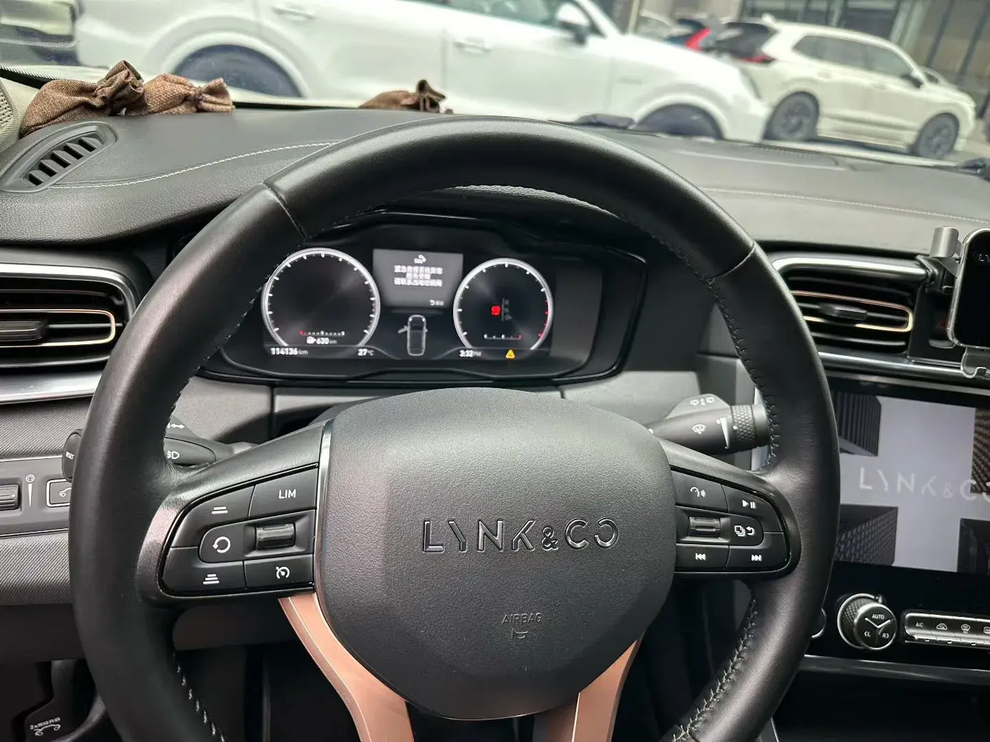 2018 LYNK&CO 01 thumbnail 4