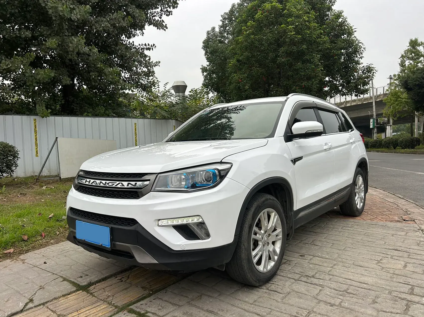 2017 CHANGAN CS75 view 1