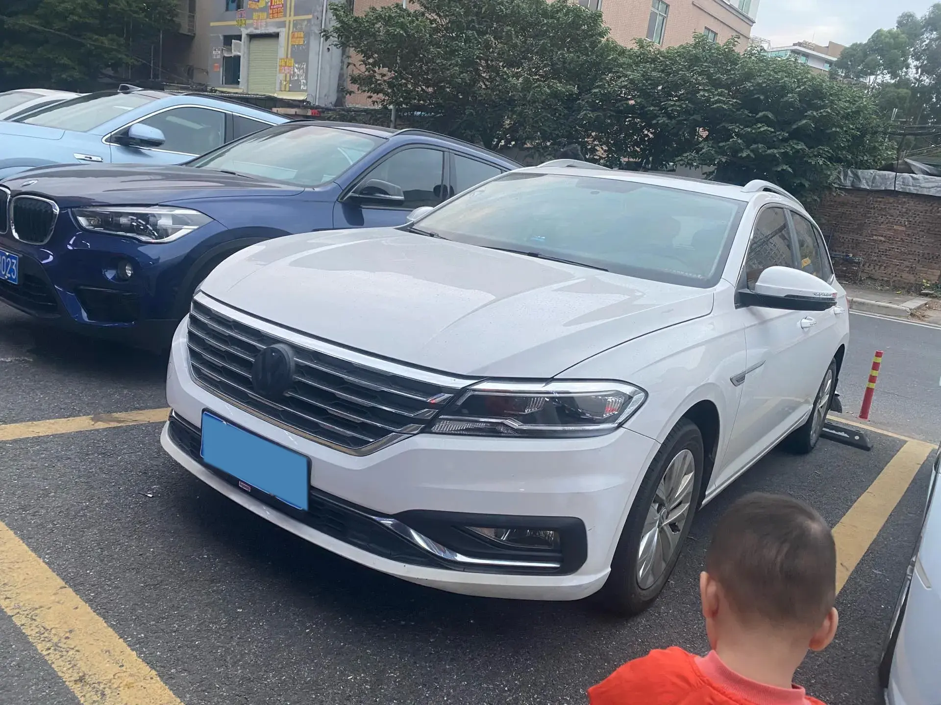 2018 VOLKSWAGEN LAVIDA view 1