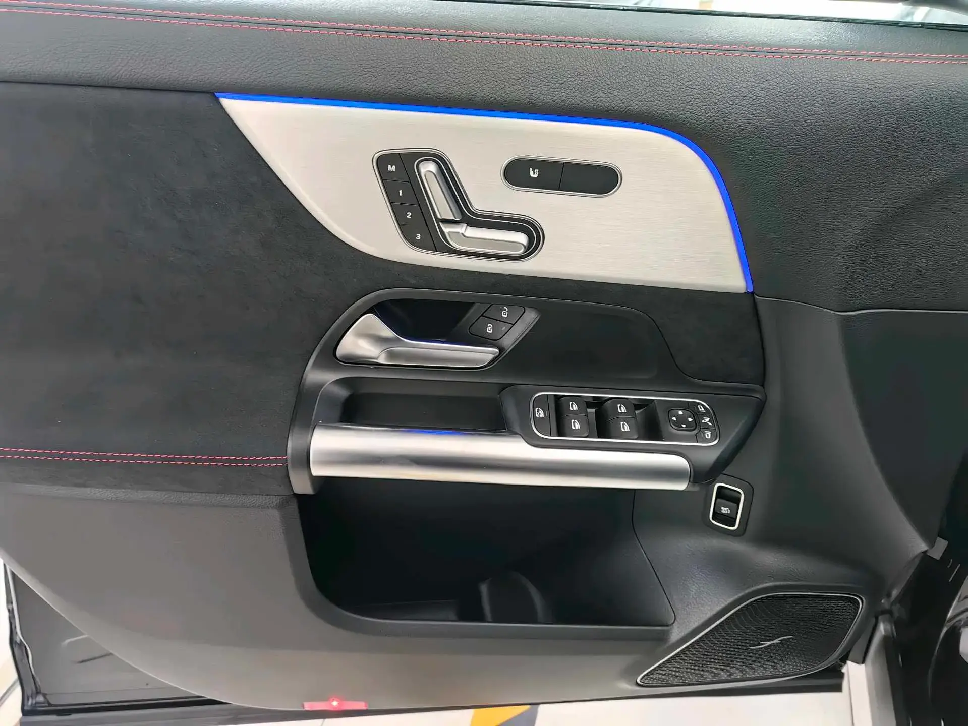 2024 MERCEDES-BENZ CLA thumbnail 3