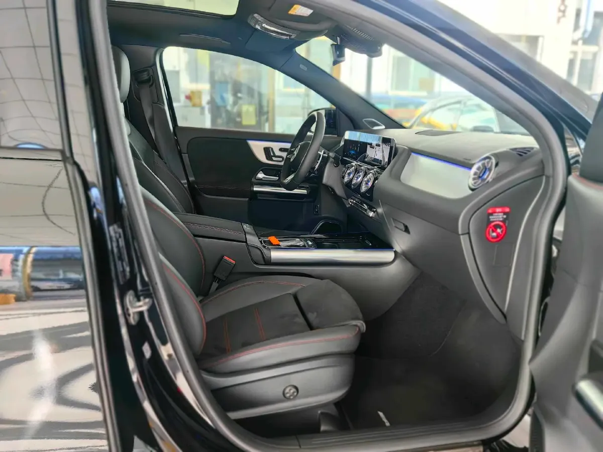 2024 Mercedes-Benz CLA AMG 2.0T 306HP L4 8DCT,autocango,china used car exporter,china ev exporter,chinese used car exporter,chinese used ev exporter