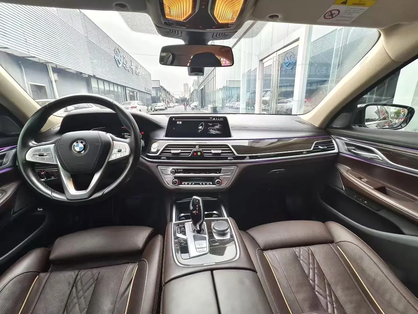 2021 BMW 7 thumbnail 4
