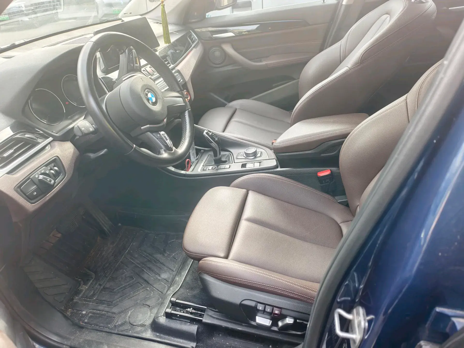 2021 BMW X1 thumbnail 2