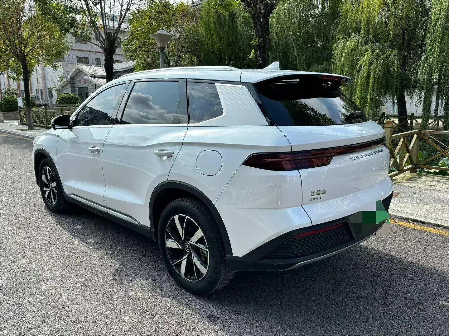 2023 BYD SONG thumbnail 4