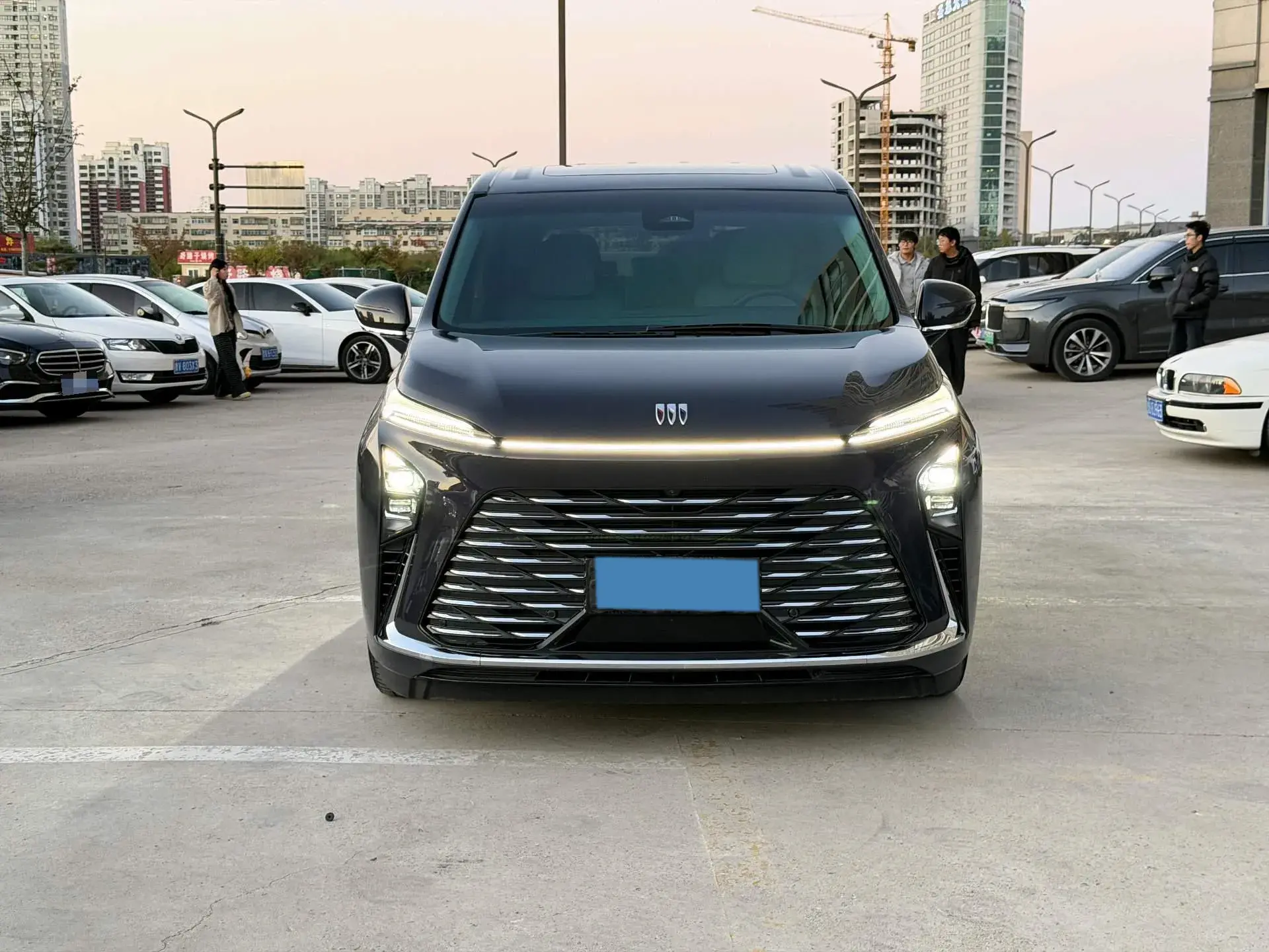 2025 BUICK GL8 thumbnail 2