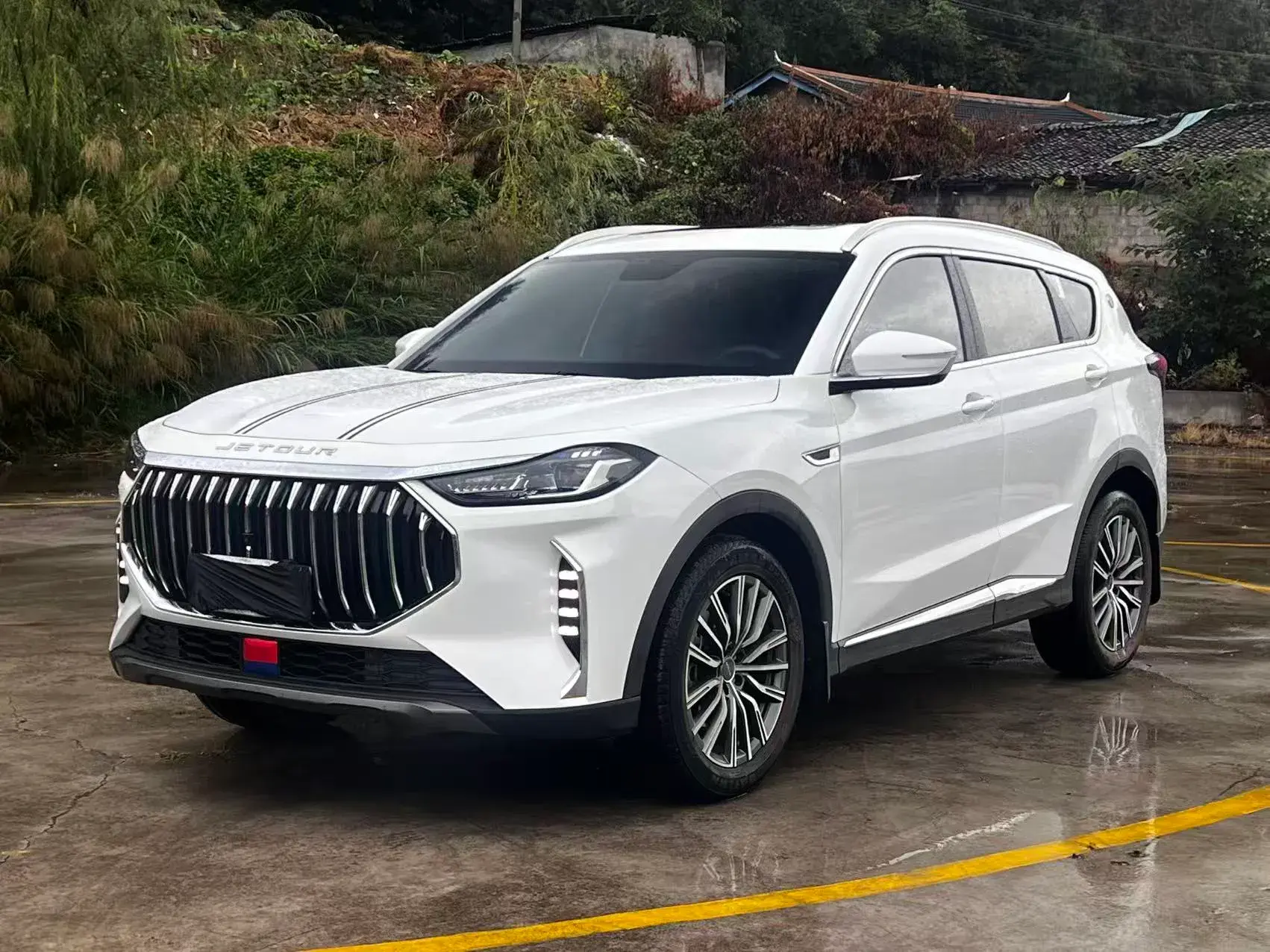 2023 JETOUR X70 view 1