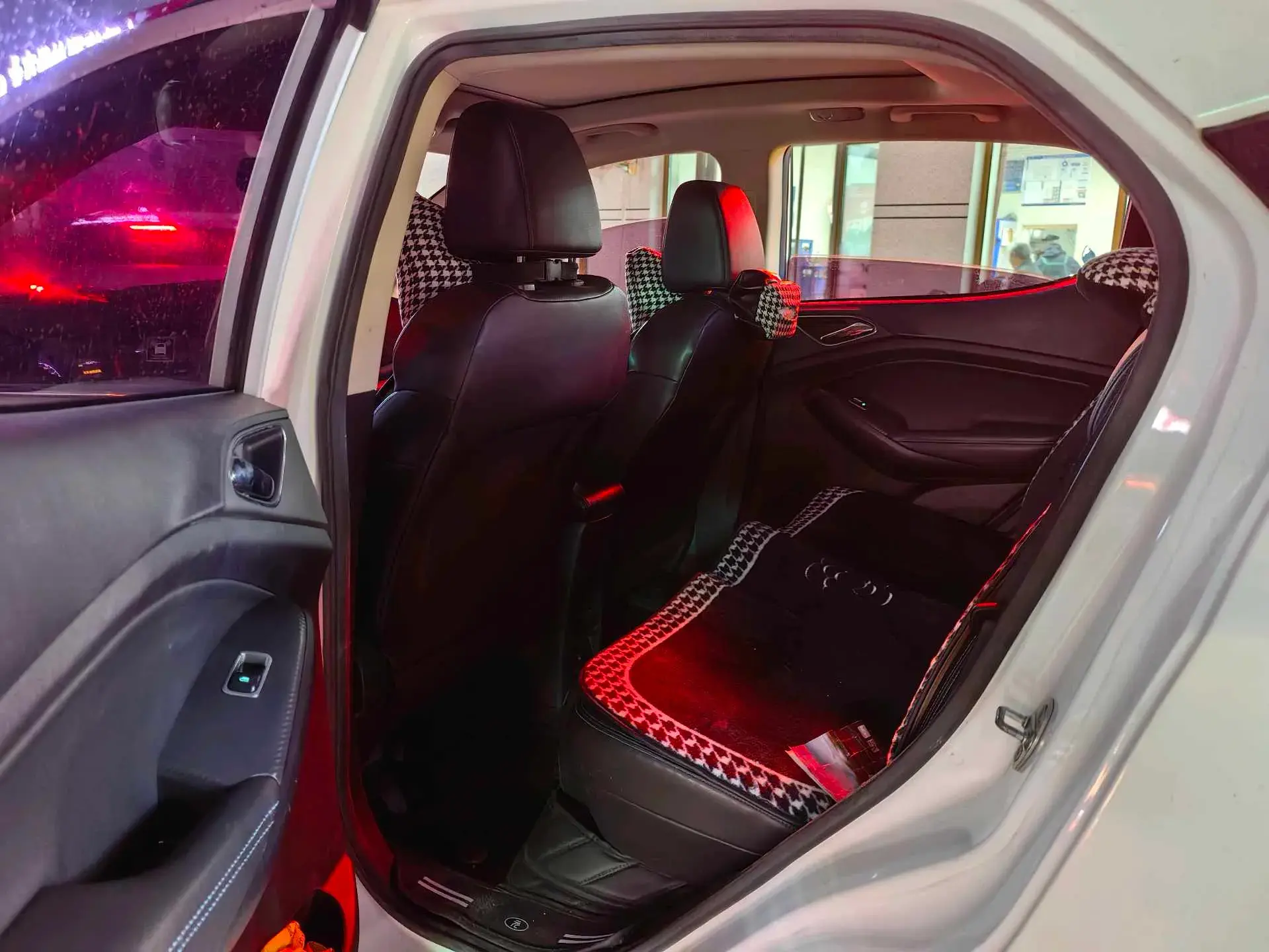 2018 BYD YUAN thumbnail 4