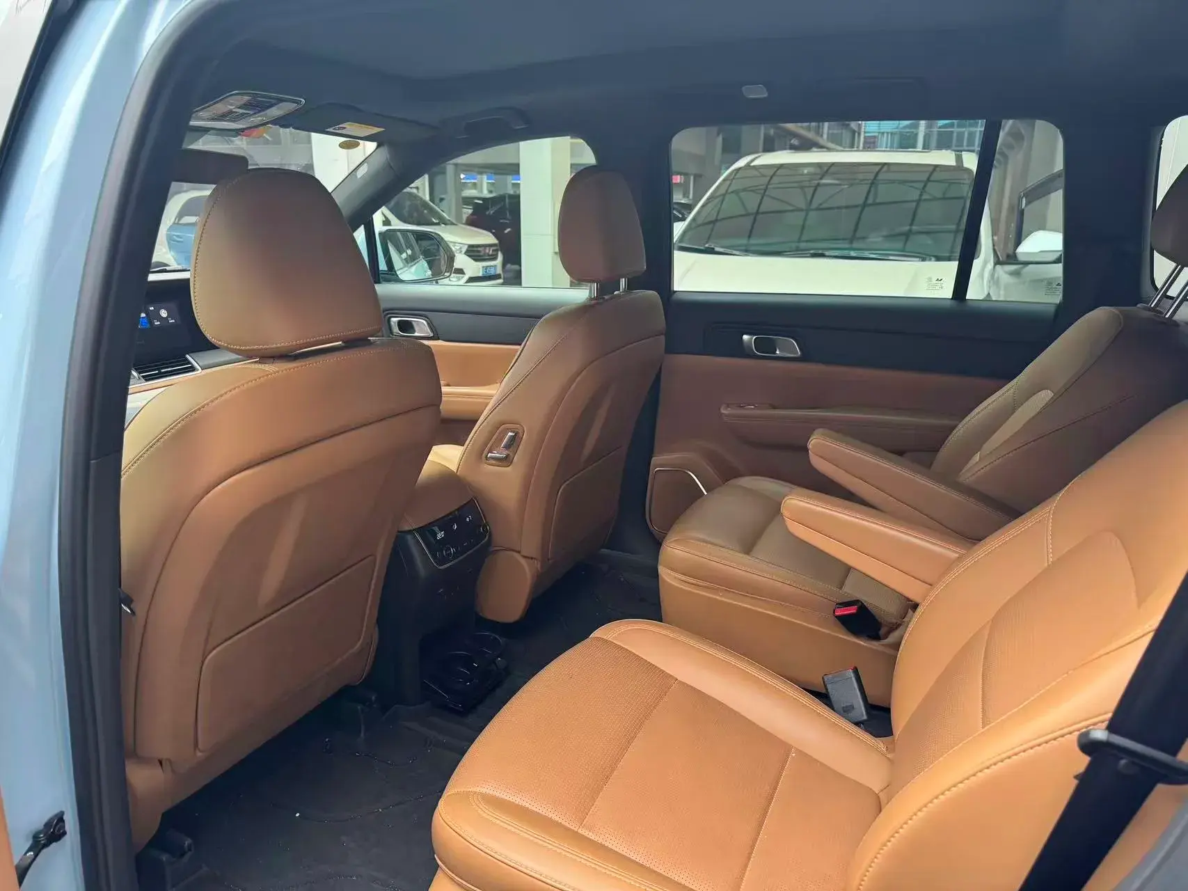 2021 LI ONE thumbnail 4