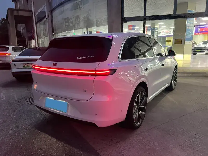 2024 LI L6 thumbnail 3