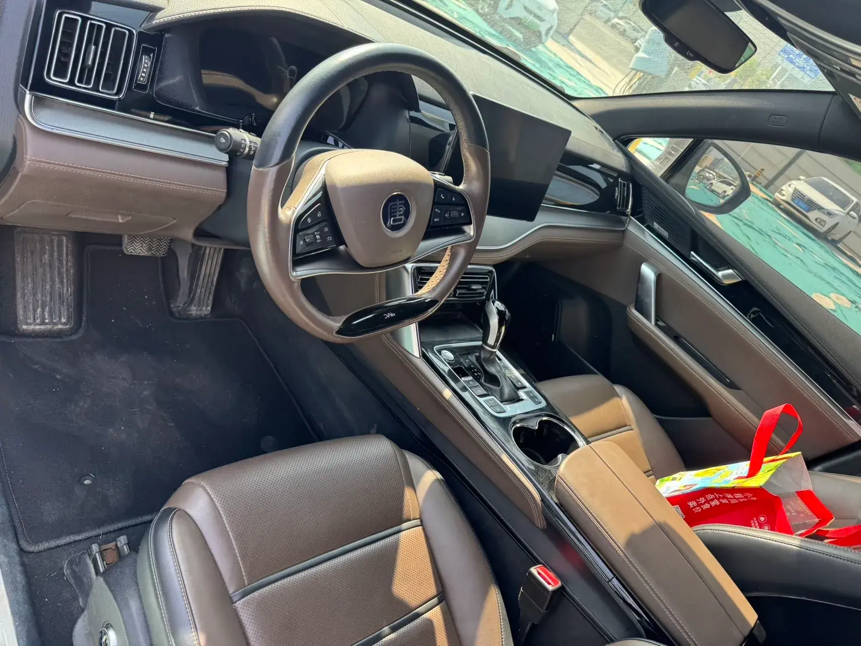 2021 BYD TANG thumbnail 3