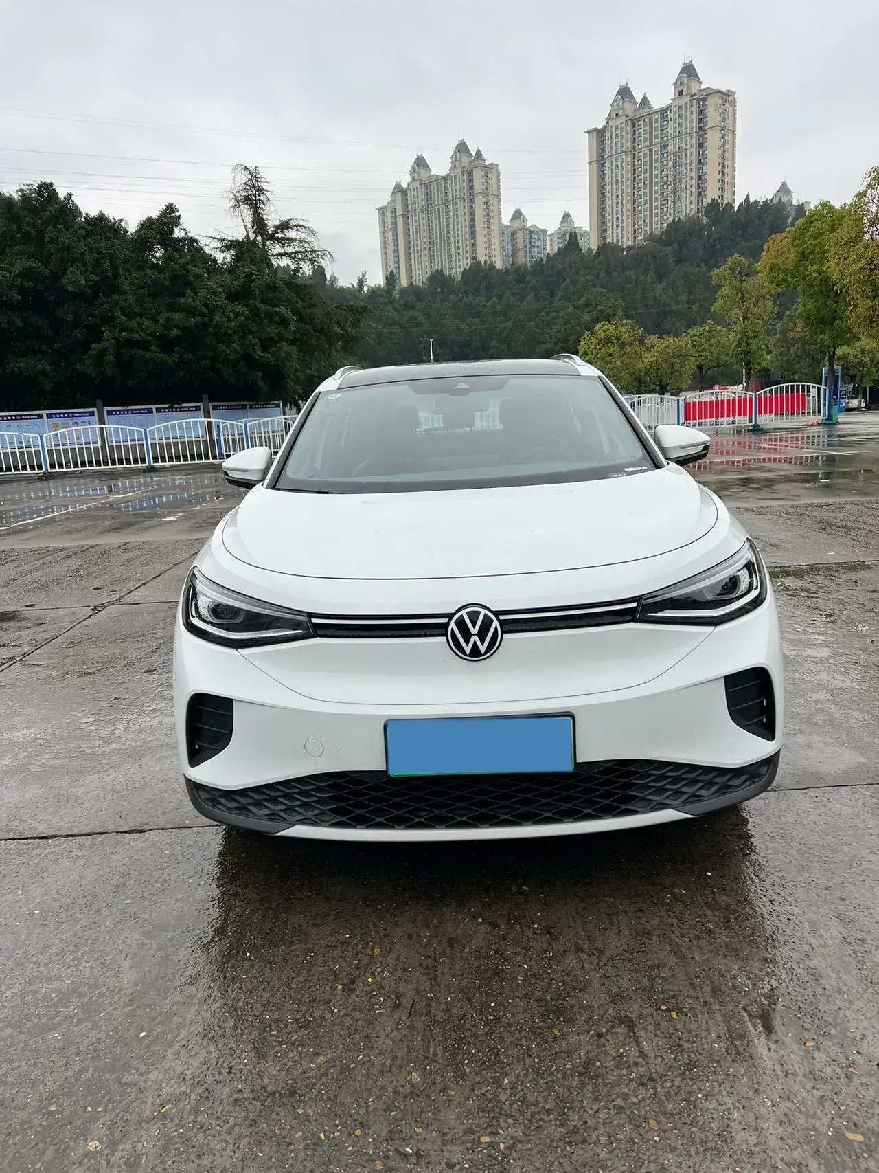 2025 VOLKSWAGEN ID.4 thumbnail 2