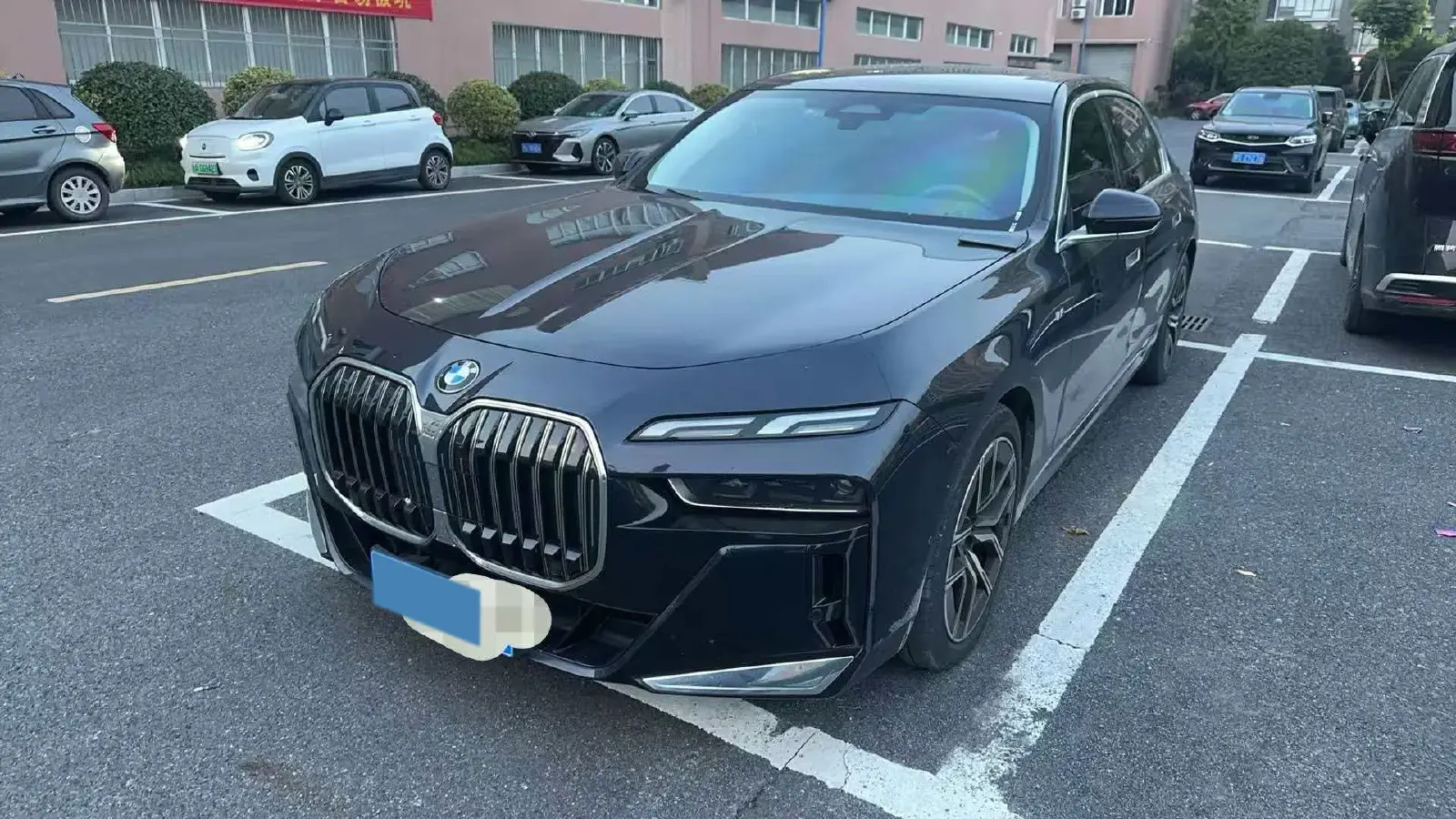 2023 BMW 7 Series 3.0T 272HP L6 8AT