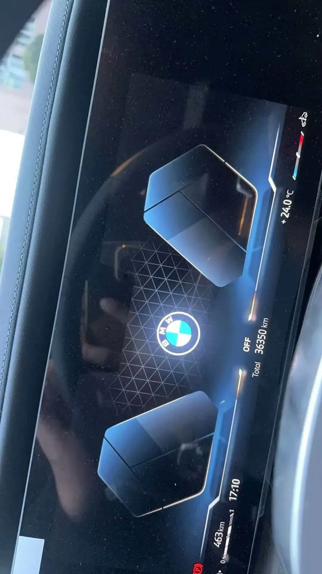 2023 BMW 7 thumbnail 4