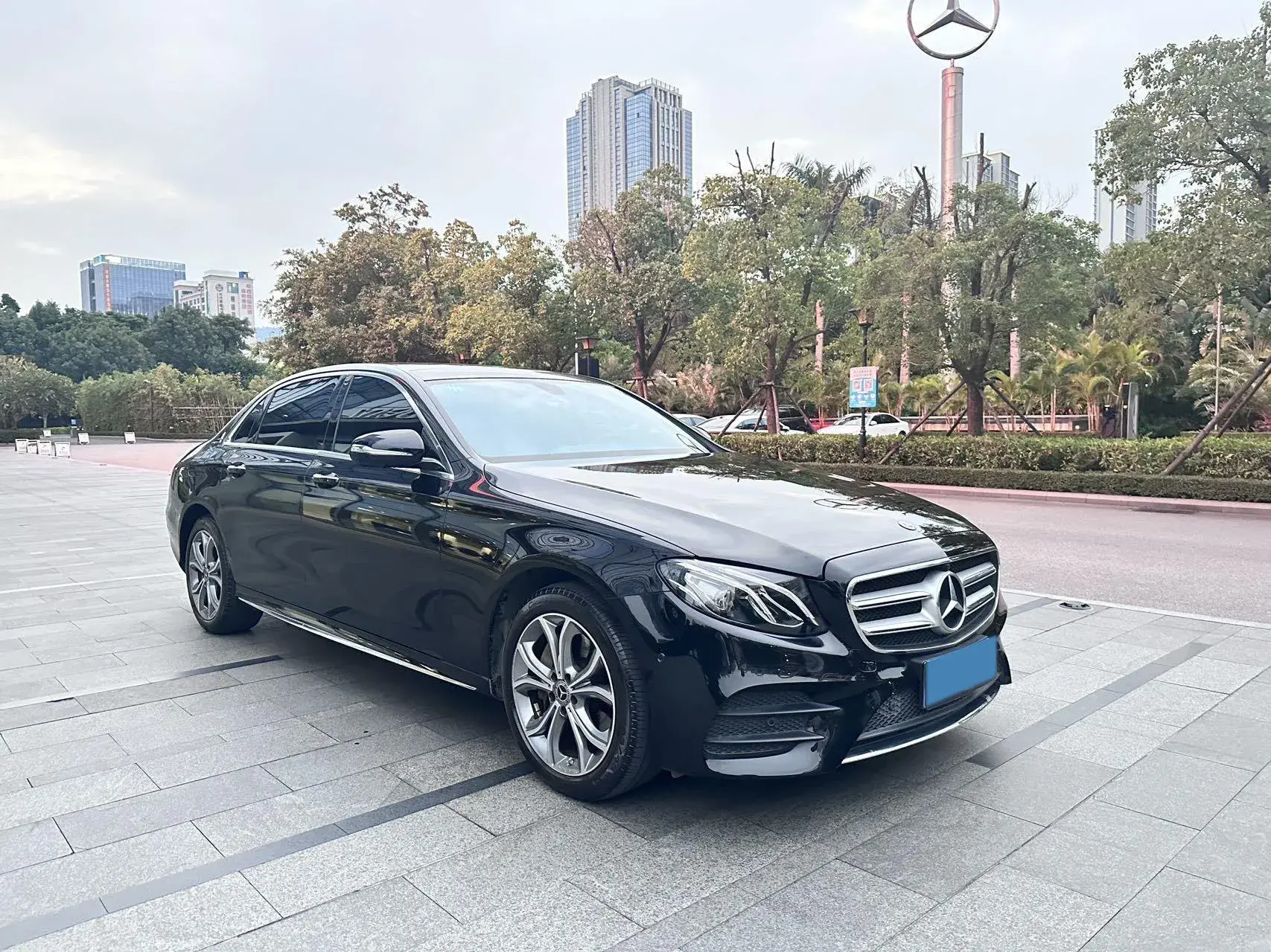 2020 MERCEDES-BENZ E thumbnail 3