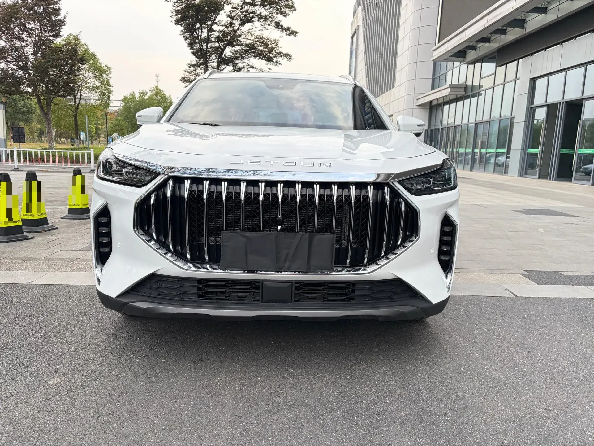 2023 JETOUR X70 thumbnail 2