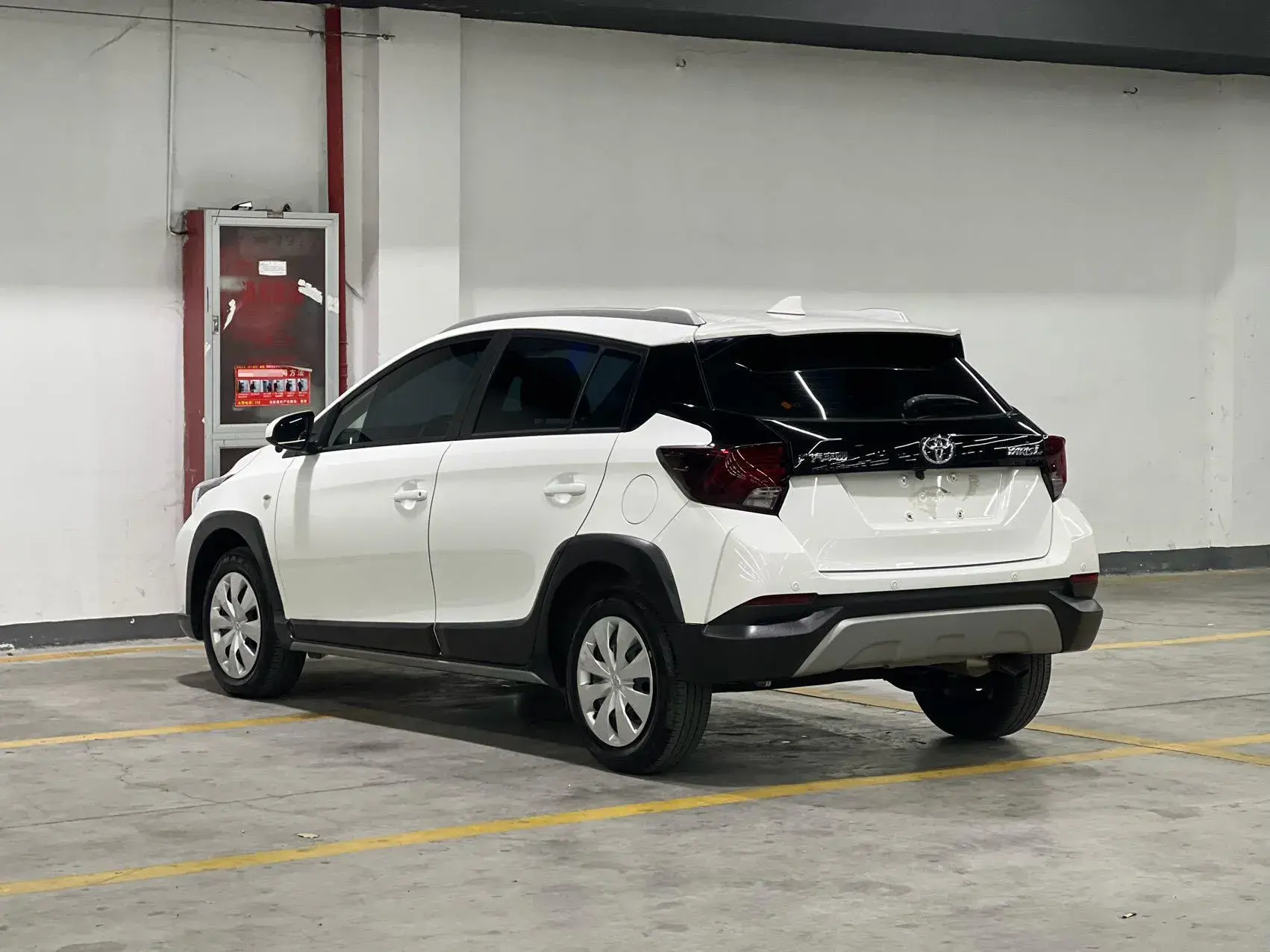 2022 TOYOTA YARIS thumbnail 4