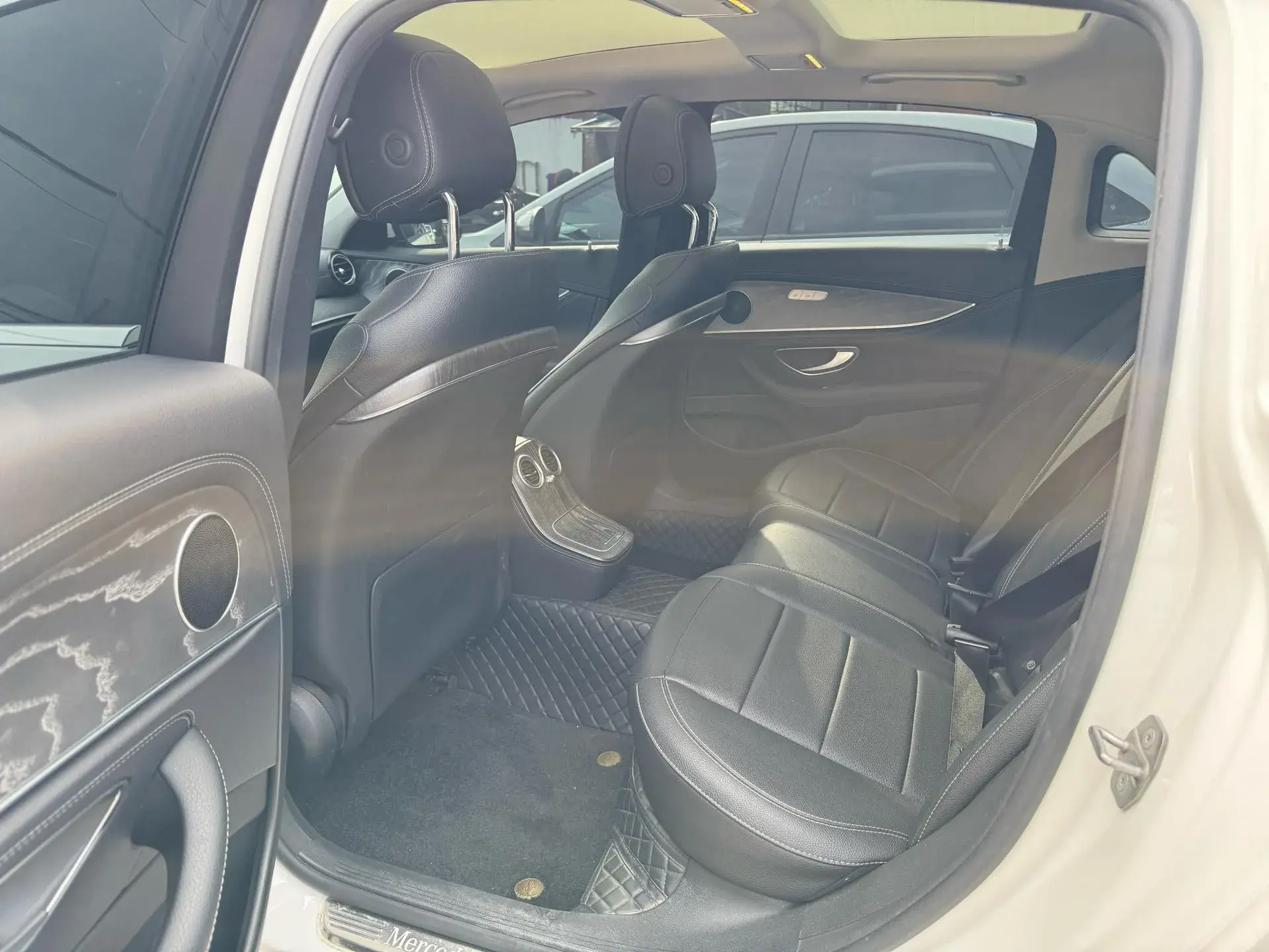 2023 MERCEDES-BENZ E thumbnail 3