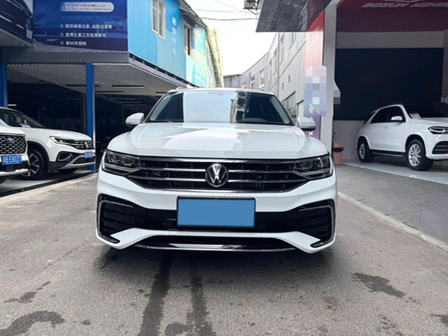 2024 VOLKSWAGEN TIGUAN thumbnail 2