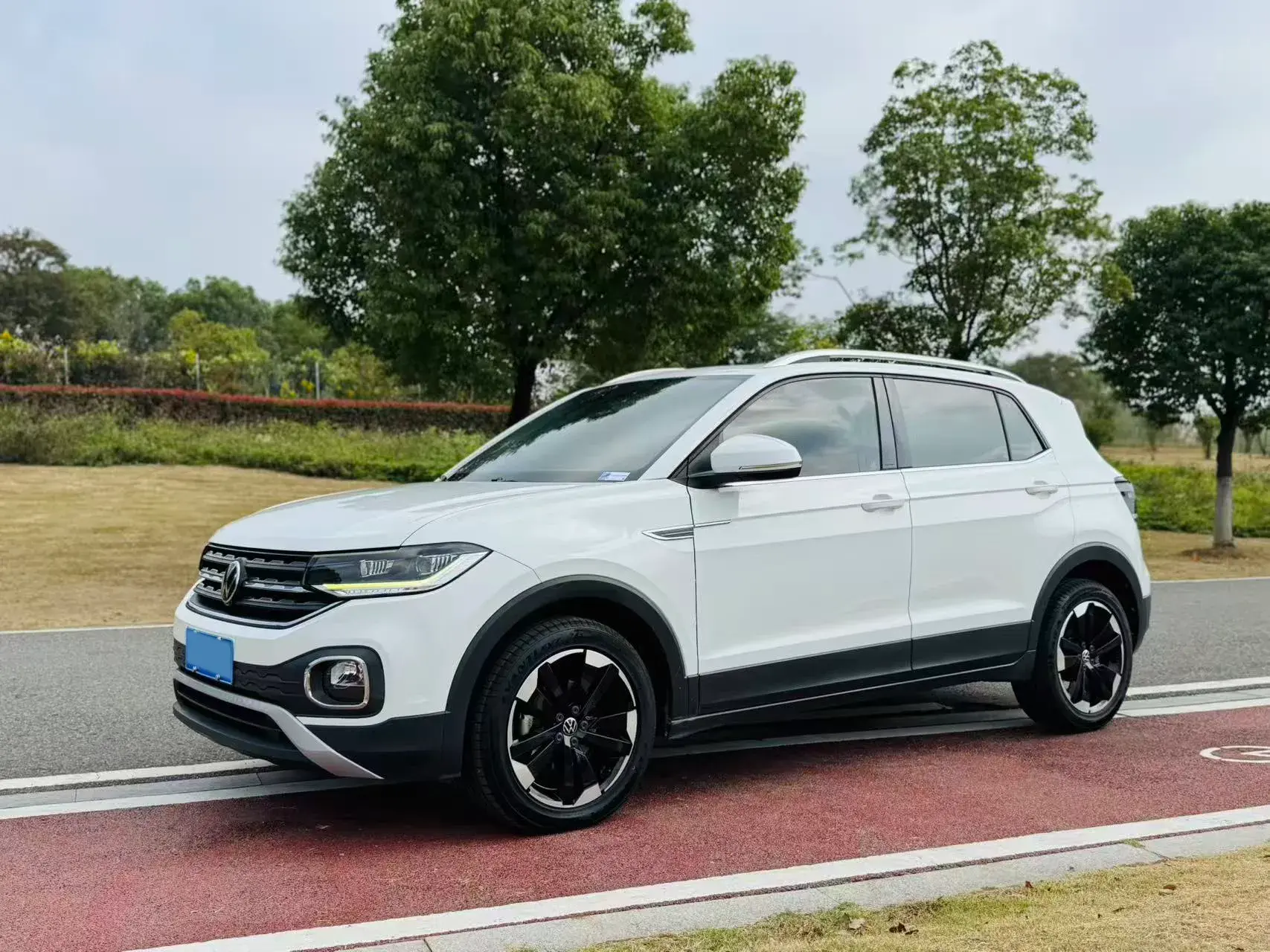 2020 VOLKSWAGEN TACQUA view 1