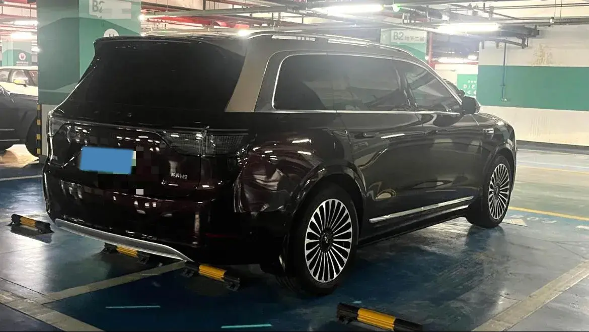 2025 AITO AITO thumbnail 4