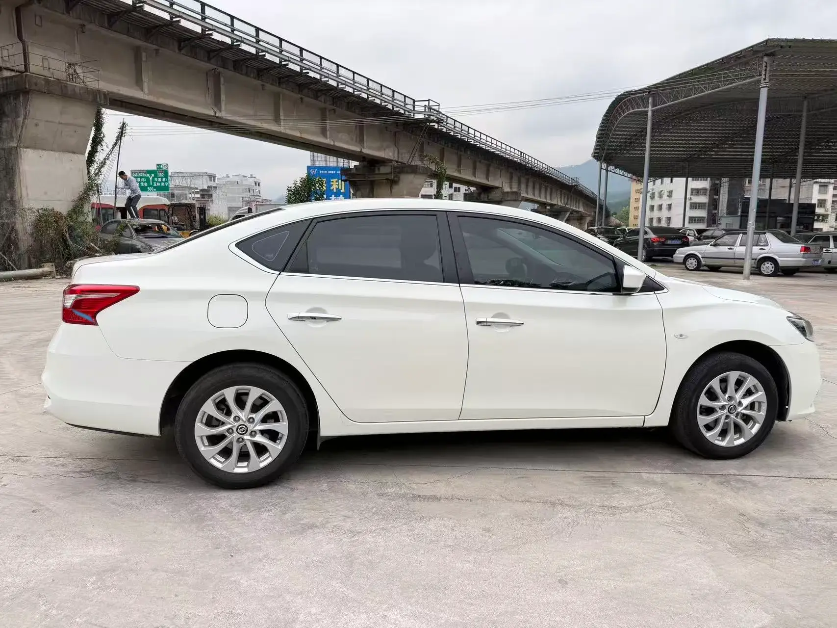 2022 NISSAN SYLPHY thumbnail 2