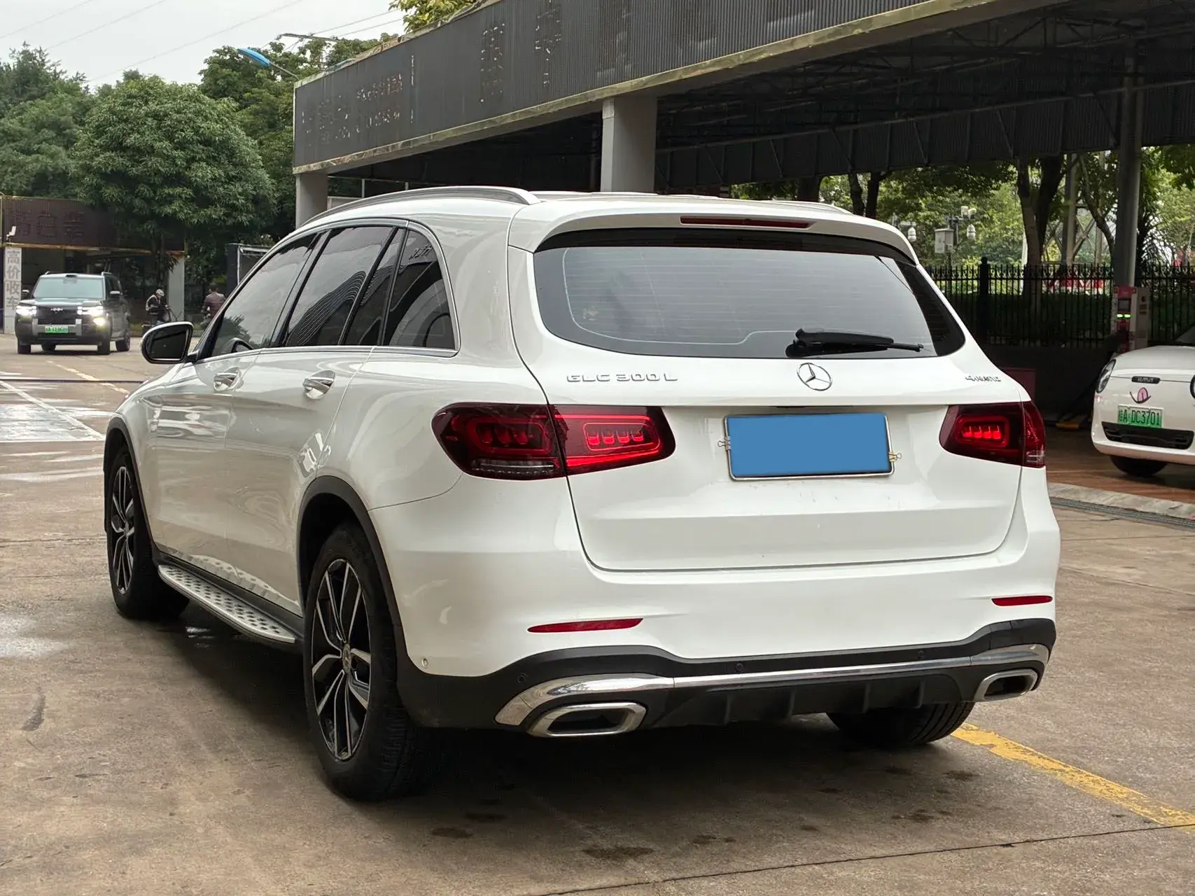 2020 MERCEDES-BENZ GLC thumbnail 4