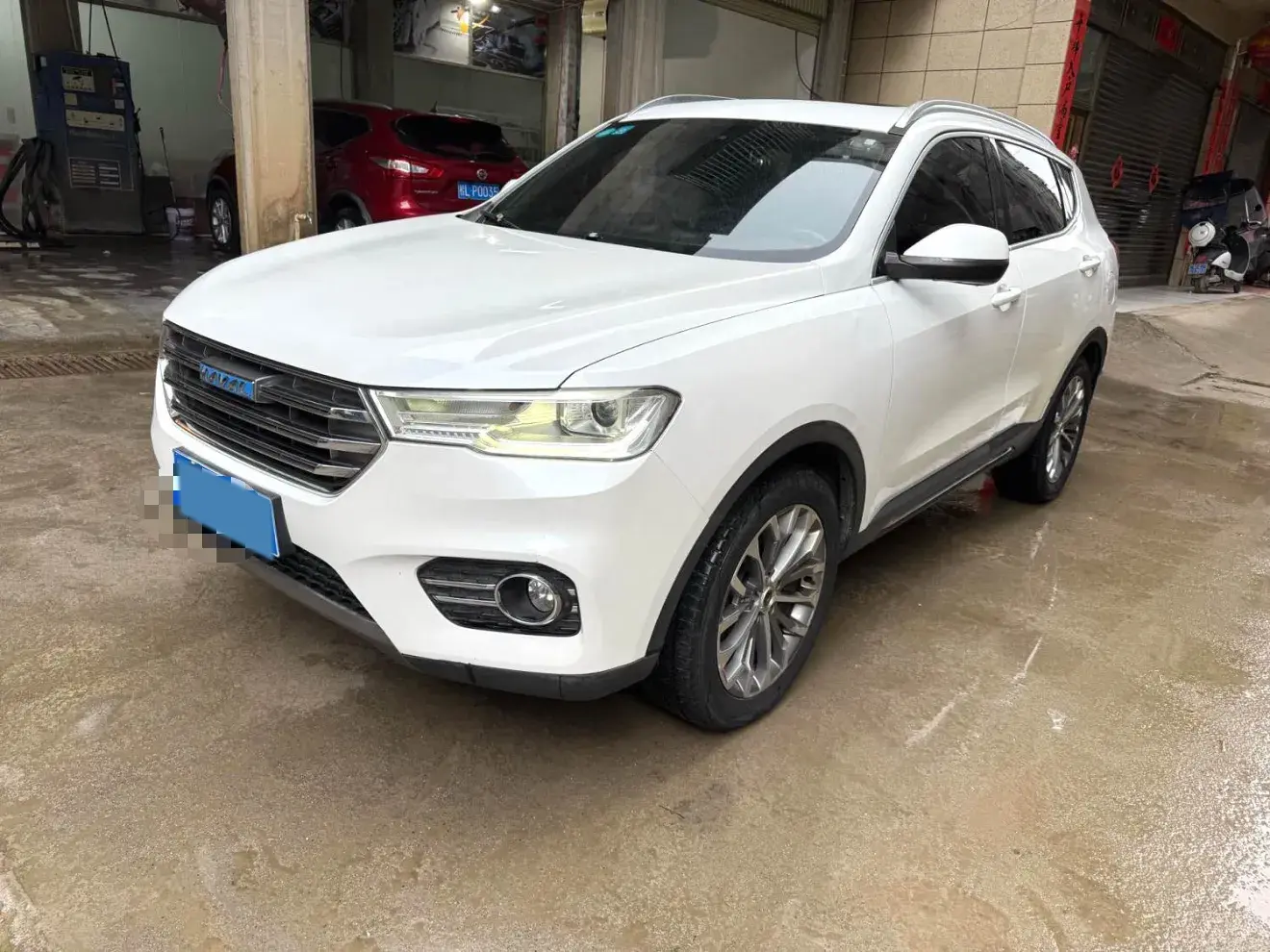 2017 HAVAL H6 view 1