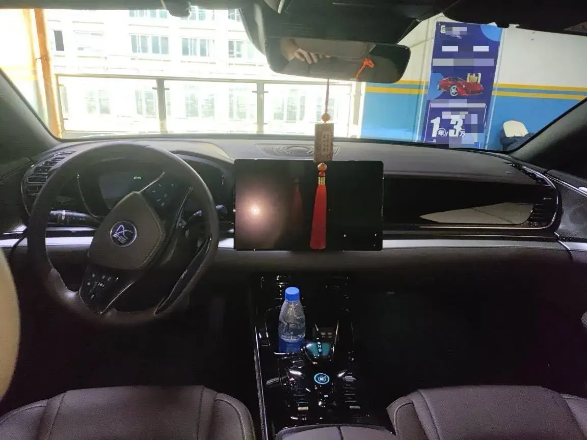 2024 BYD HAN thumbnail 4