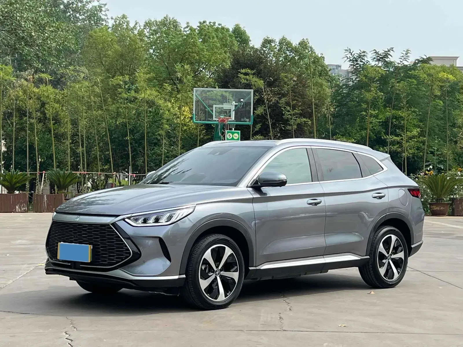 2021 BYD SONG view 1