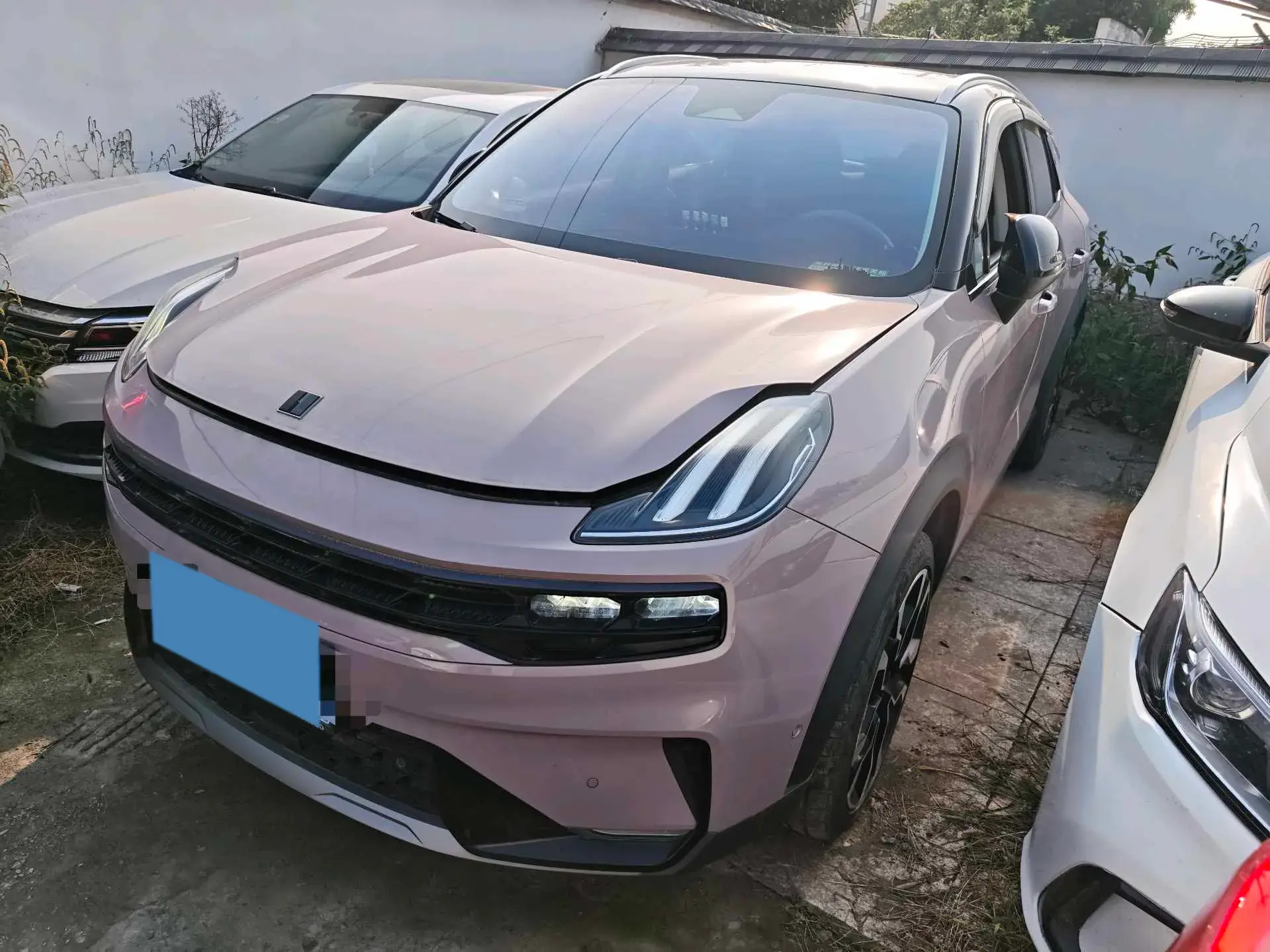 2022 LYNK&CO 06 view 1