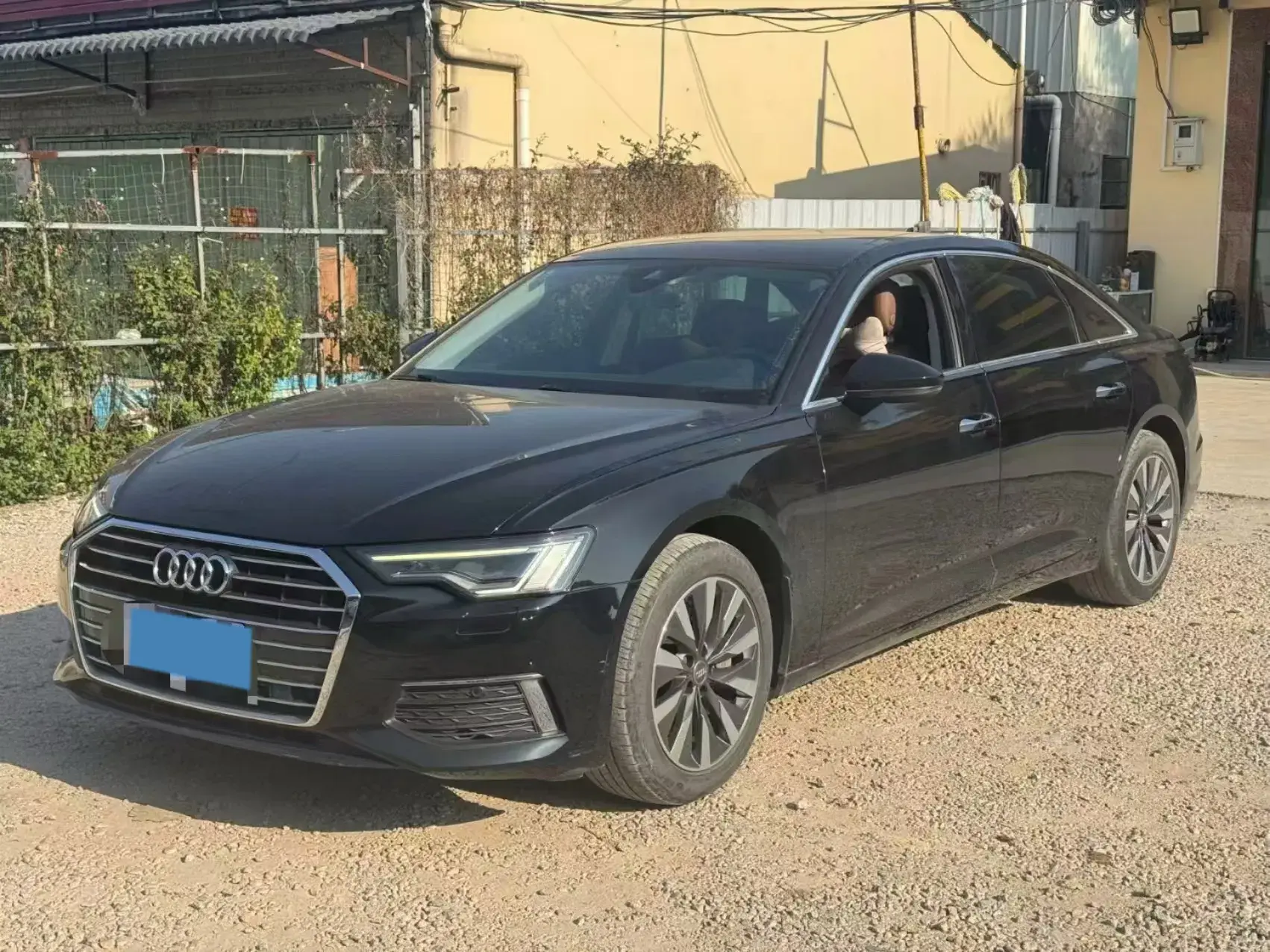 2020 AUDI A6L view 1