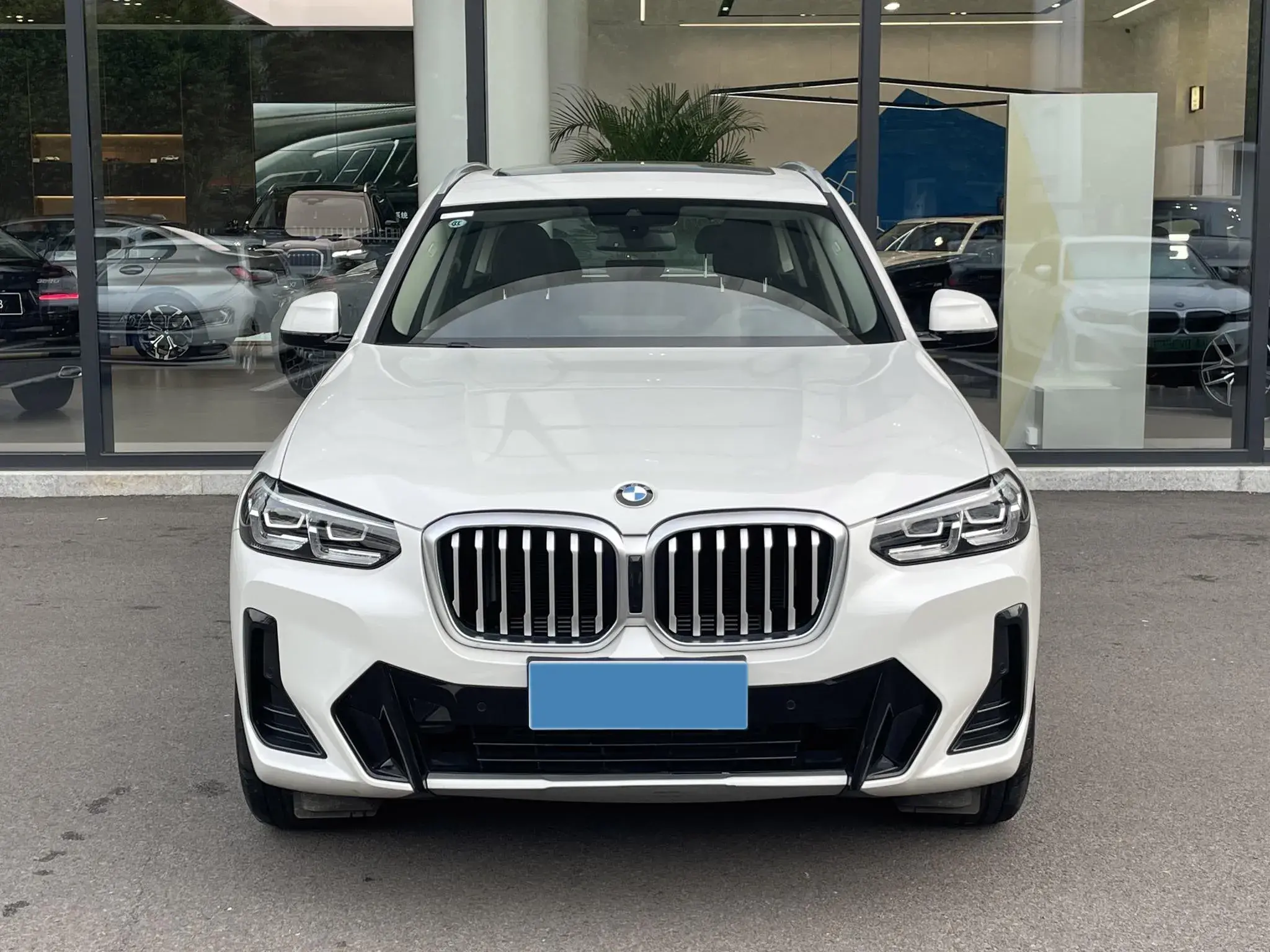 2022 BMW X3 thumbnail 2