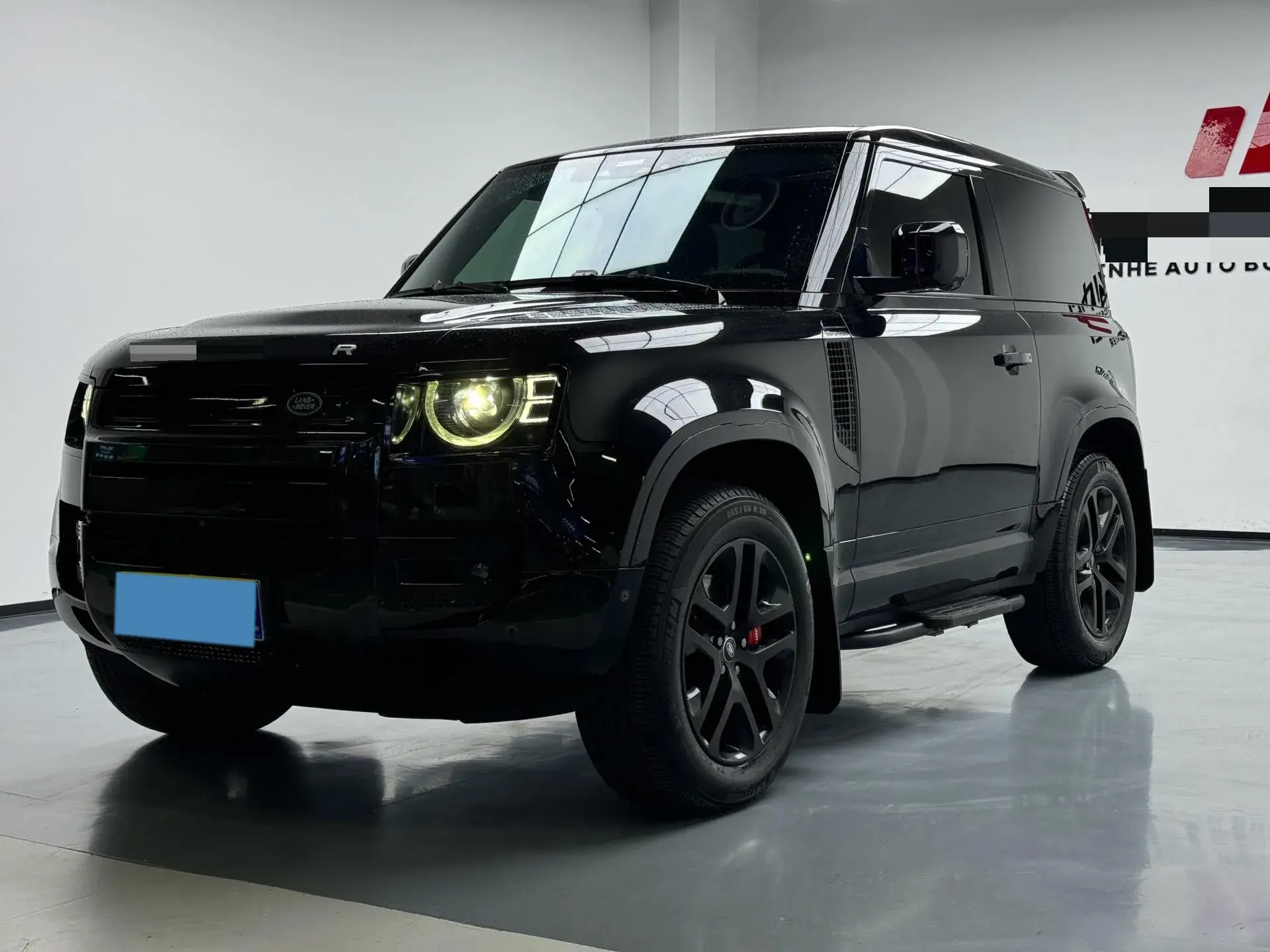 2023 LAND ROVER view 1