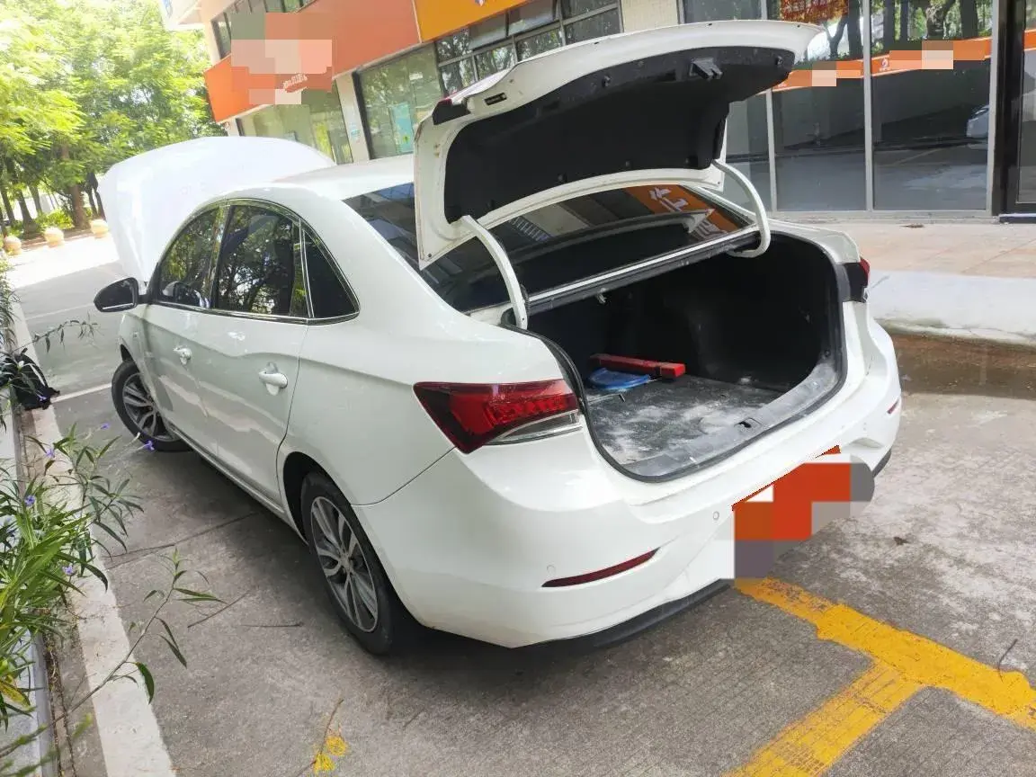 2019 BUICK EXCELLE thumbnail 3