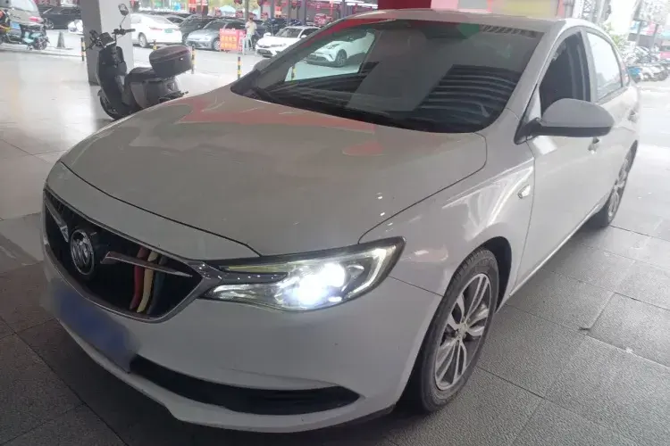 2019 BUICK EXCELLE view 1