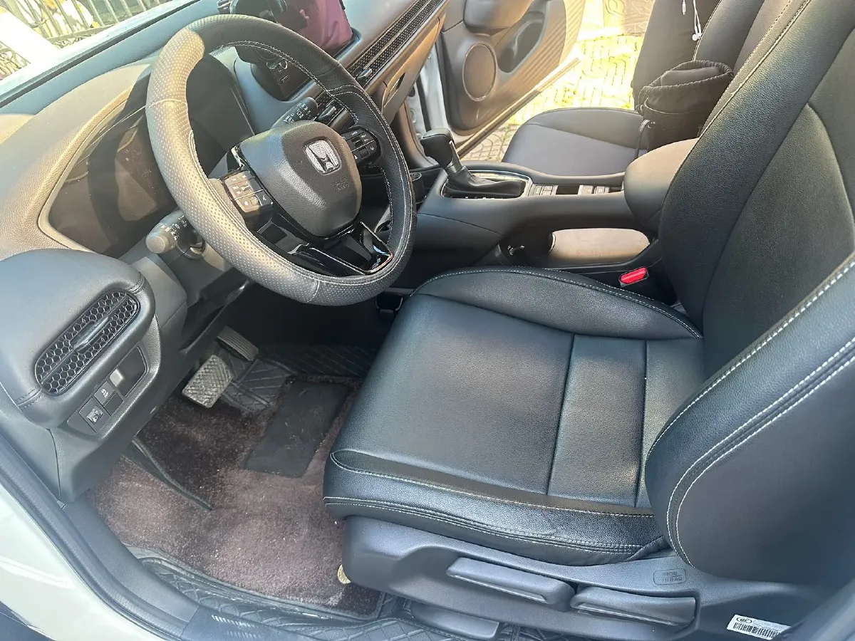 2023 Honda ZR-V 1.5T 182HP L4 CVT,autocango,china used car exporter,china ev exporter,chinese used car exporter,chinese used ev exporter