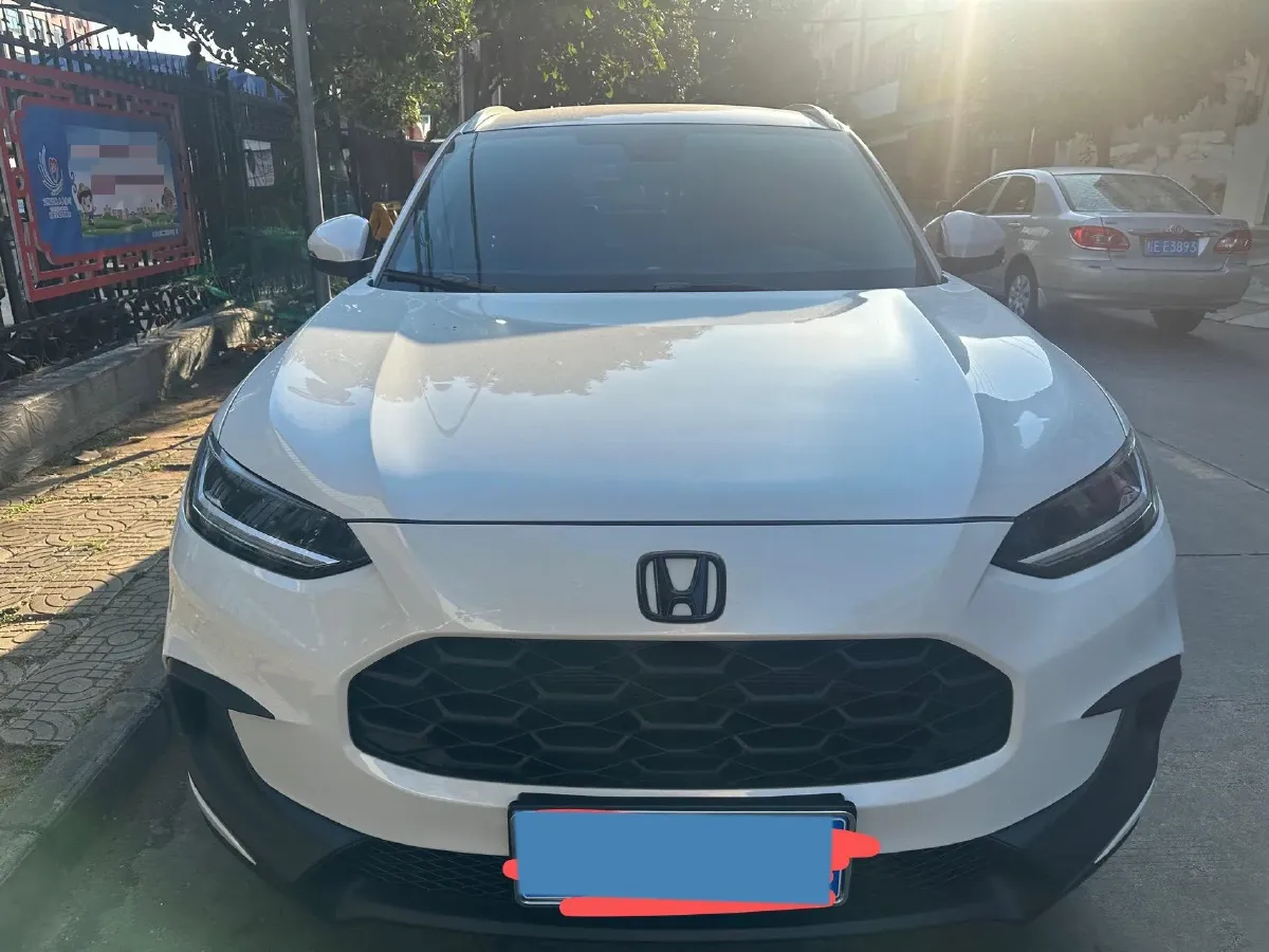 2023 Honda ZR-V 1.5T 182HP L4 CVT,autocango,china used car exporter,china ev exporter,chinese used car exporter,chinese used ev exporter