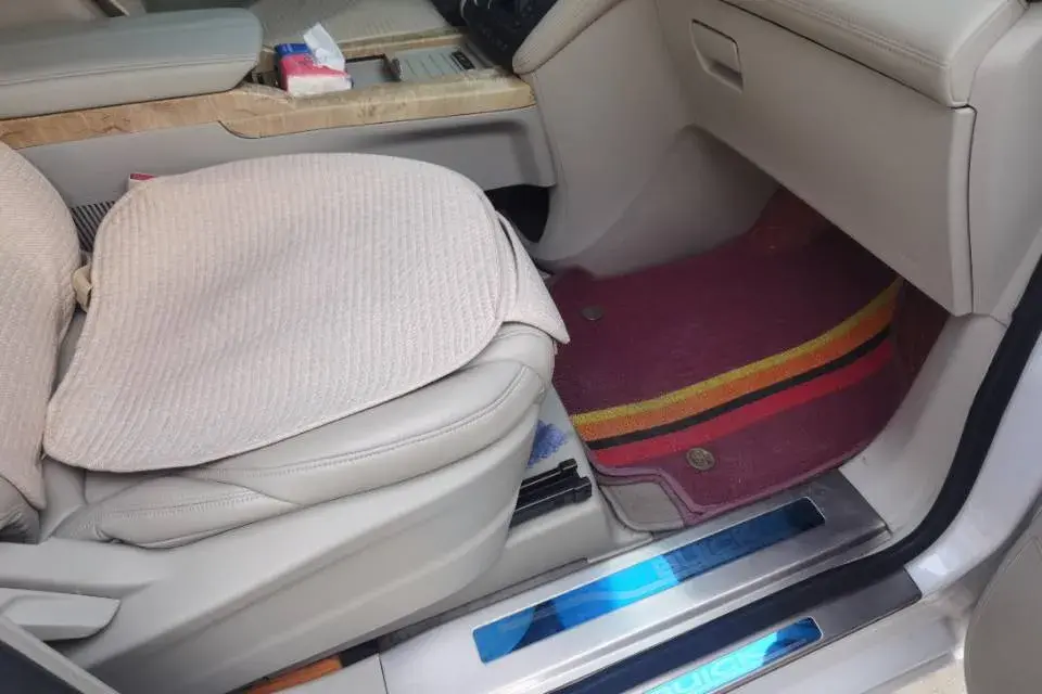 2018 BUICK GL8 thumbnail 3