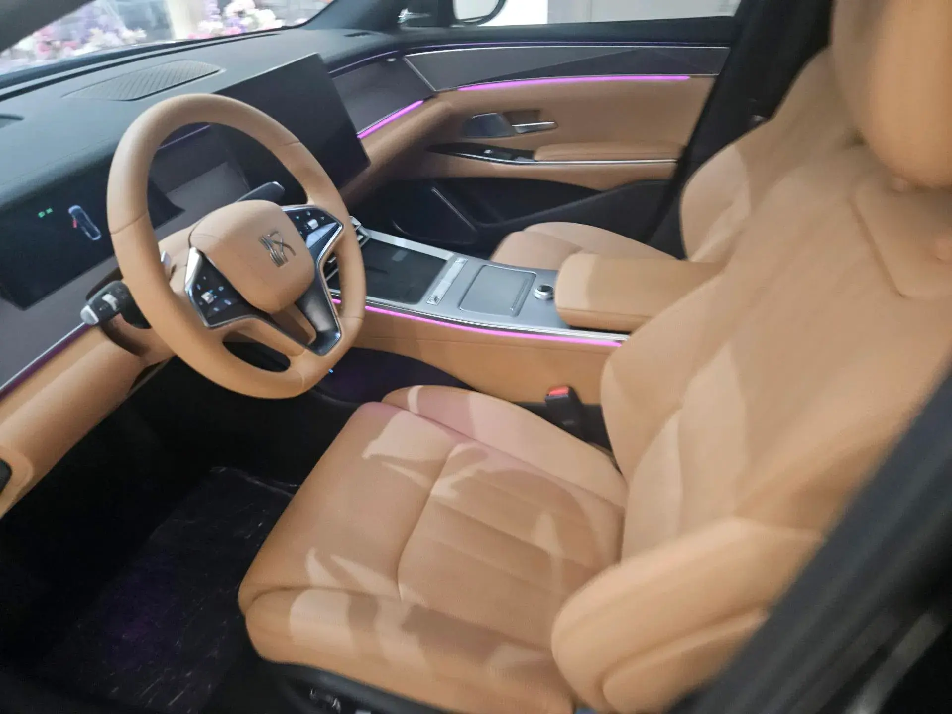 2025 BYD HANL thumbnail 3