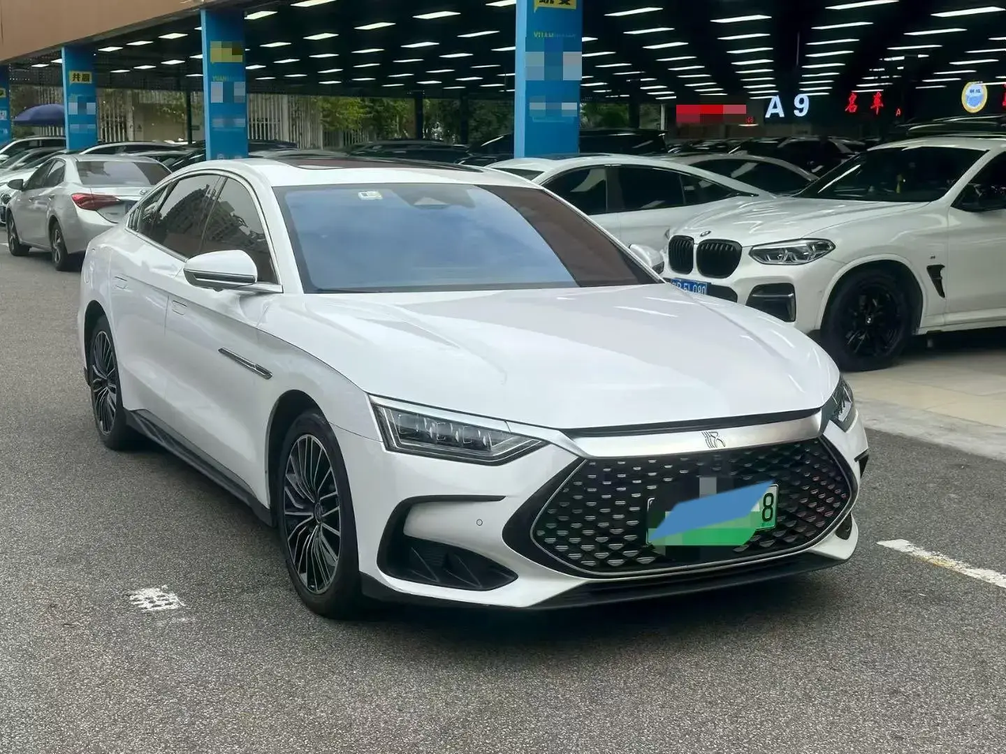 2022 BYD HAN thumbnail 3