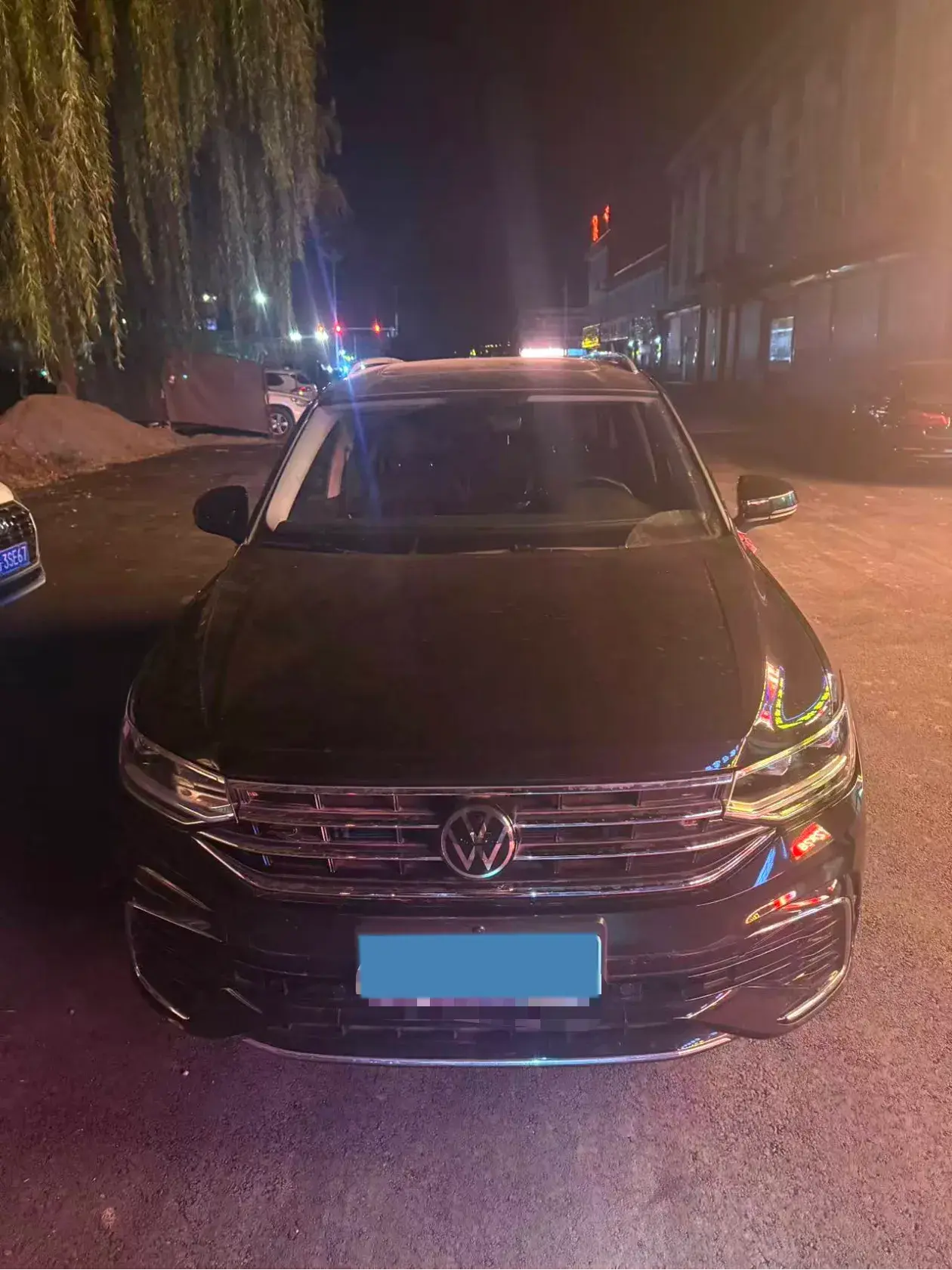 2024 VOLKSWAGEN TIGUAN thumbnail 2