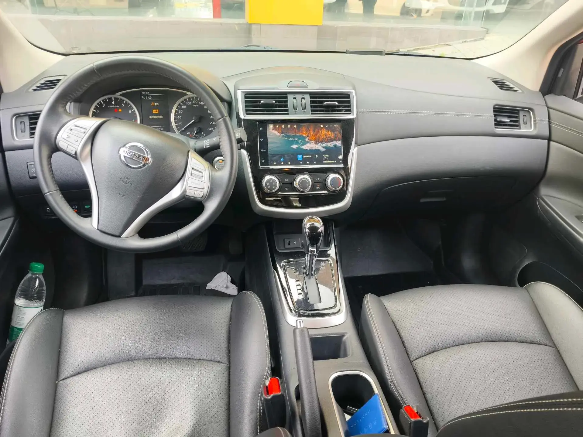 2020 NISSAN TIIDA thumbnail 4