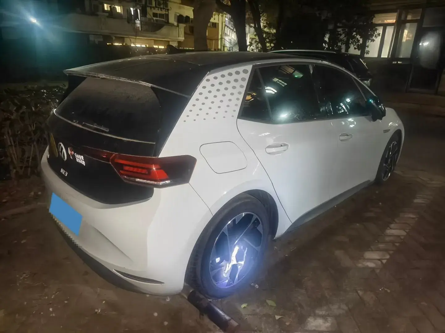 2023 VOLKSWAGEN ID.3 thumbnail 2