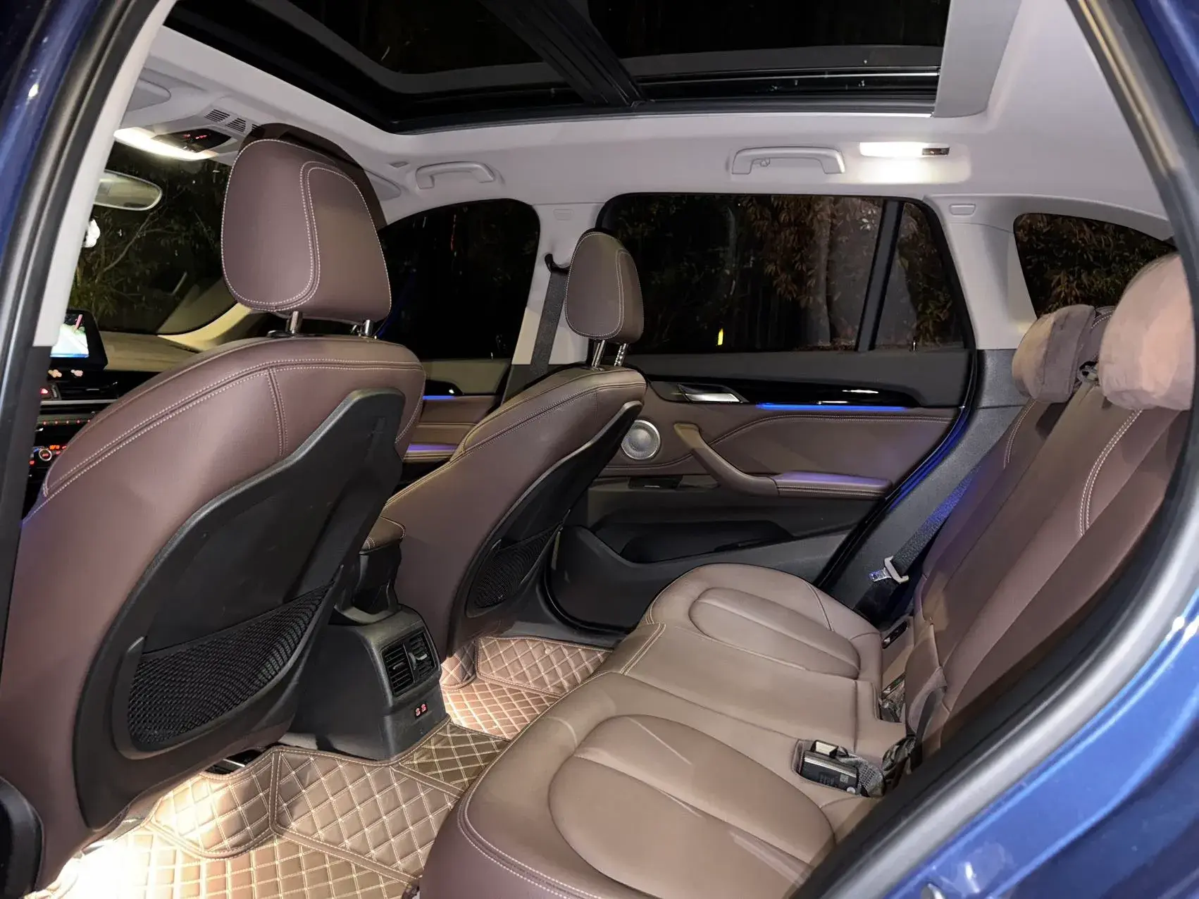 2022 BMW X1 thumbnail 4