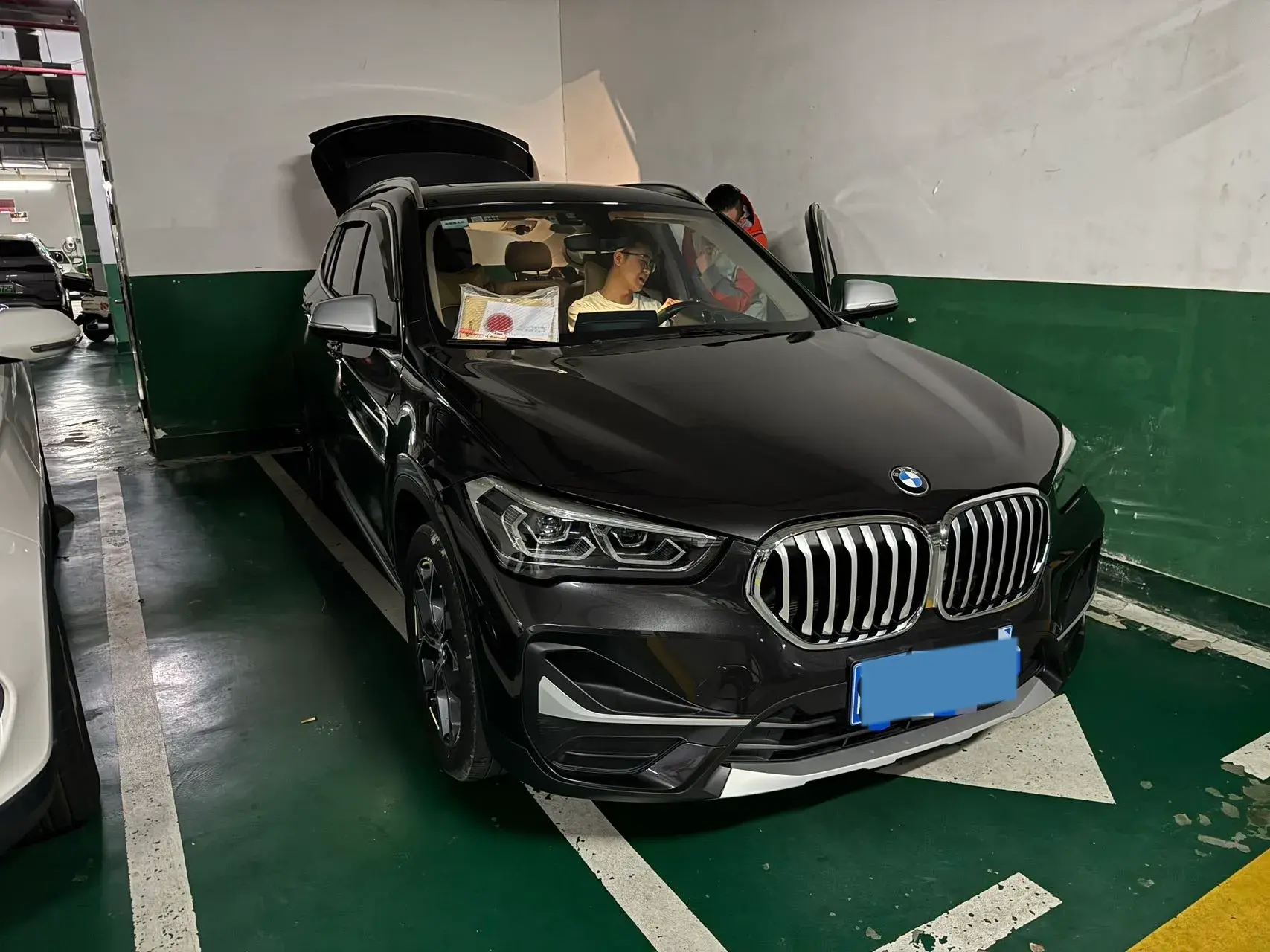 2022 BMW X1 thumbnail 2