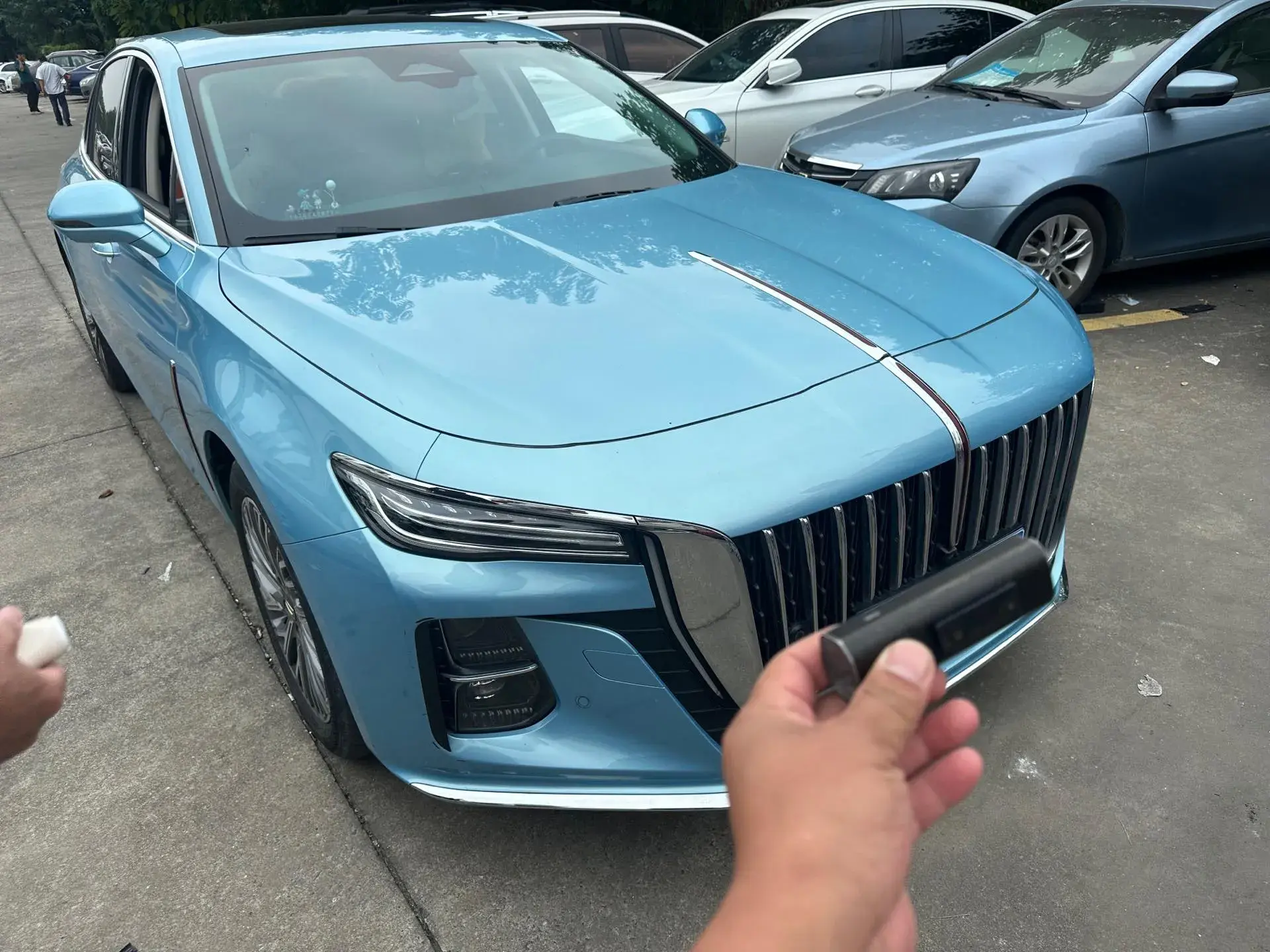 2023 HONGQI H5 thumbnail 2