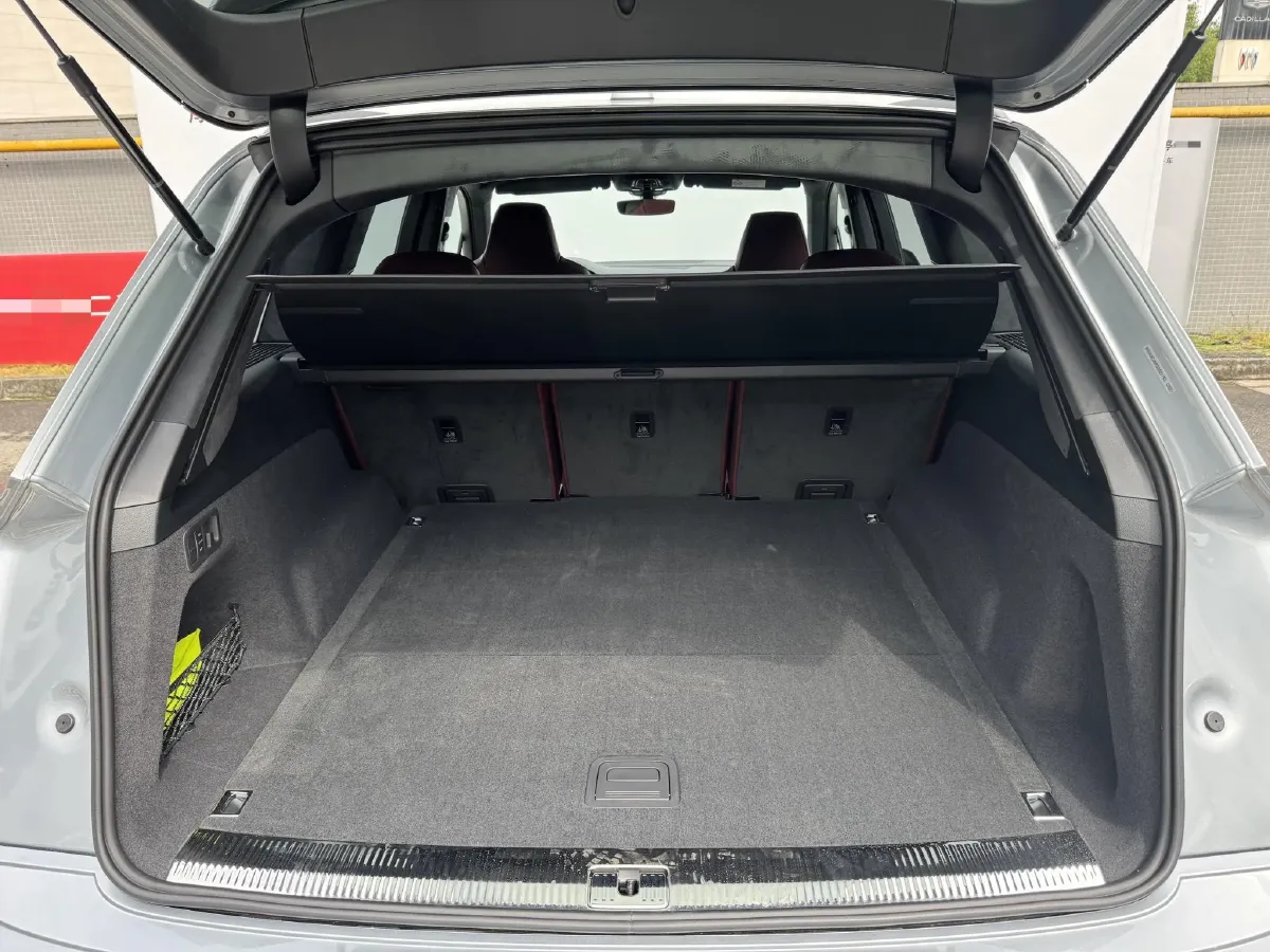 2024 Audi SQ7 4.0T 507HP V8 8AT,autocango,china used car exporter,china ev exporter,chinese used car exporter,chinese used ev exporter